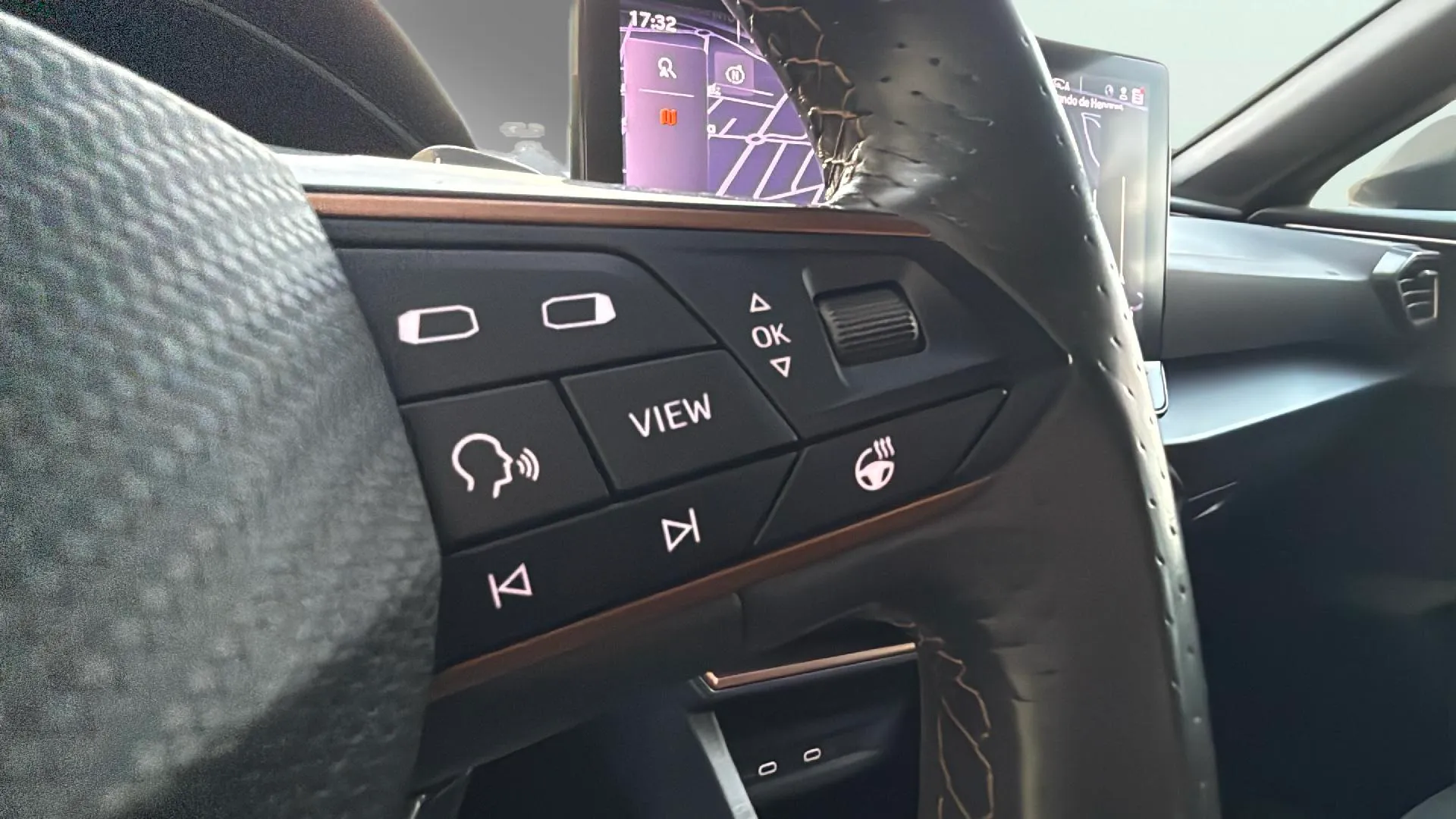 Cupra Formentor 1.4 e-Hybrid DSG - foto 14