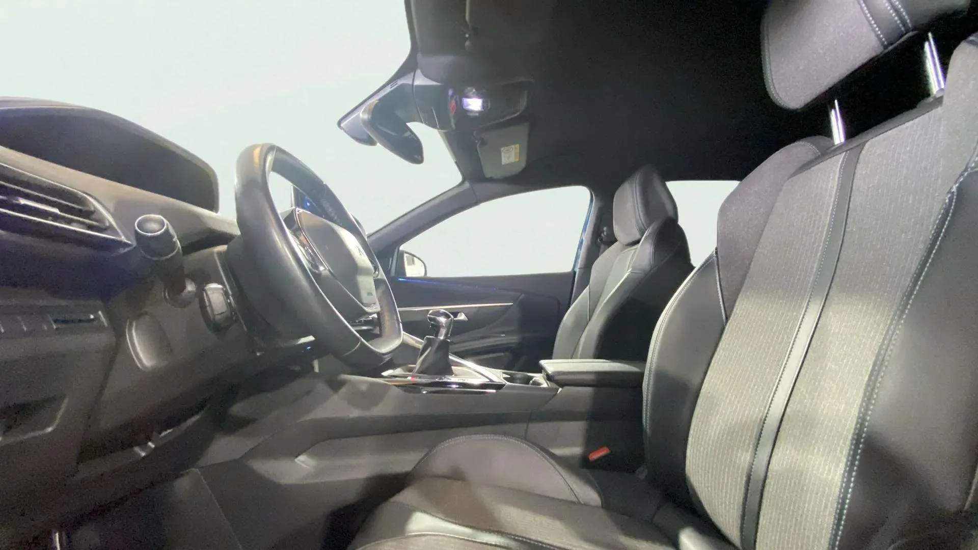 Peugeot 3008 1.2 PureTech Allure Pack - foto 11