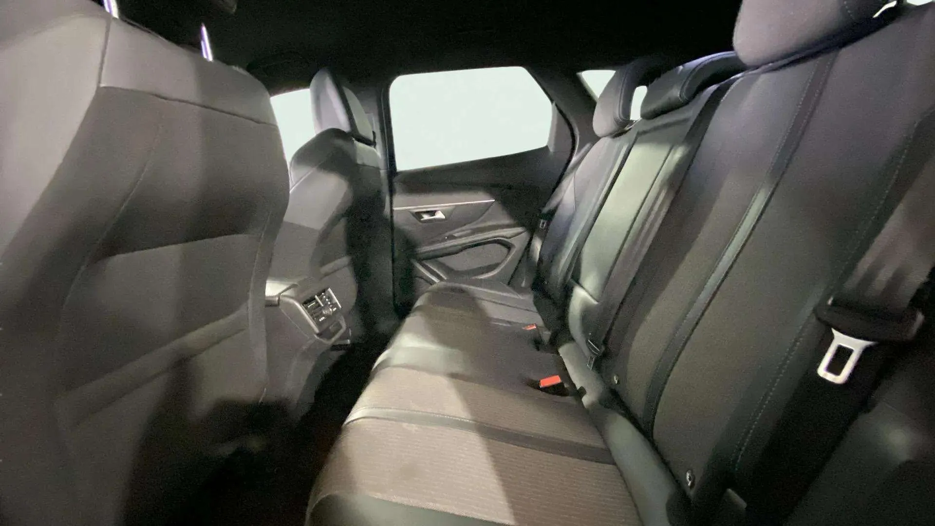 Peugeot 3008 1.2 PureTech Allure Pack - foto 15