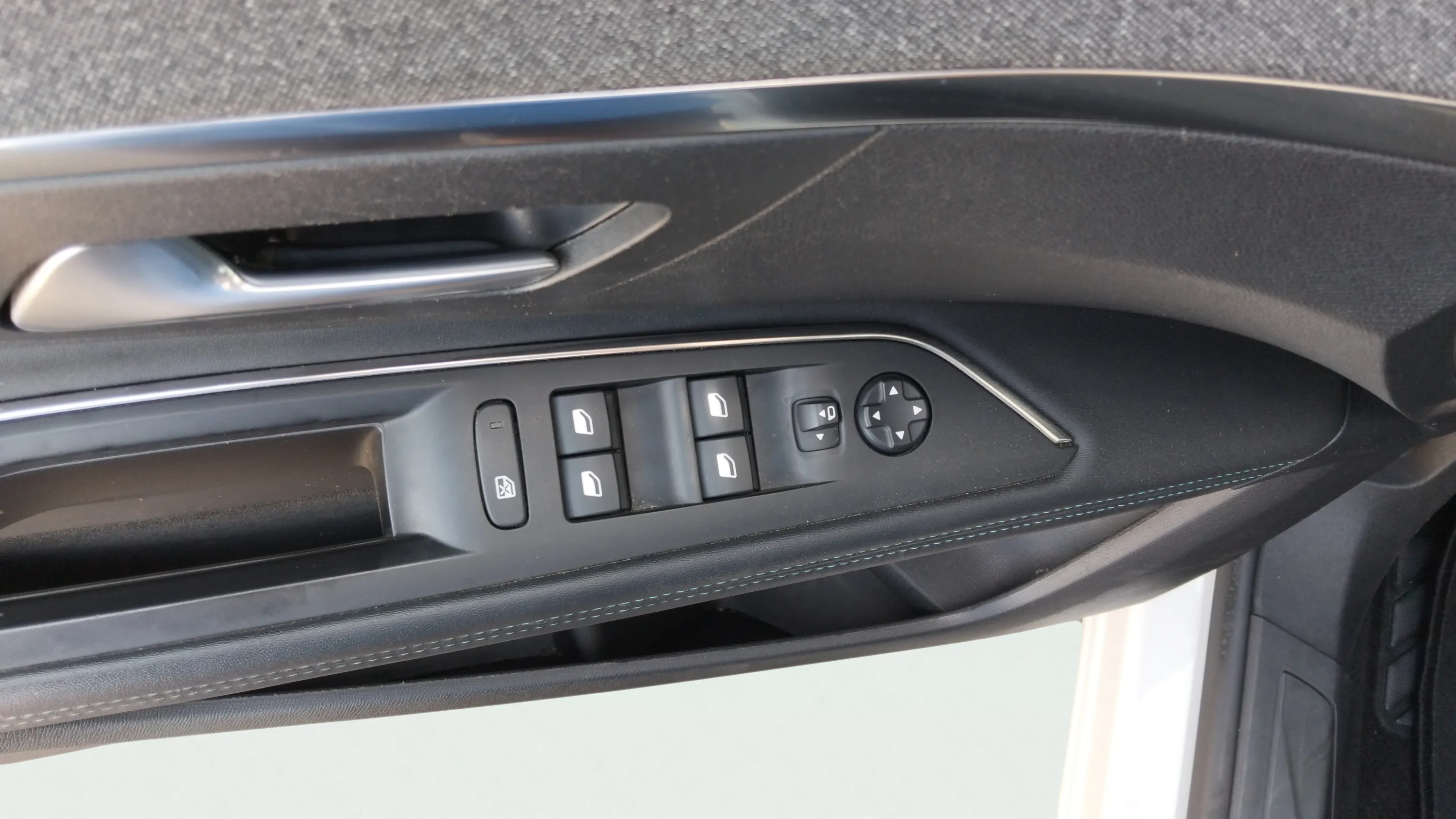 Peugeot 3008 1.2 PureTech Allure Pack - foto 19