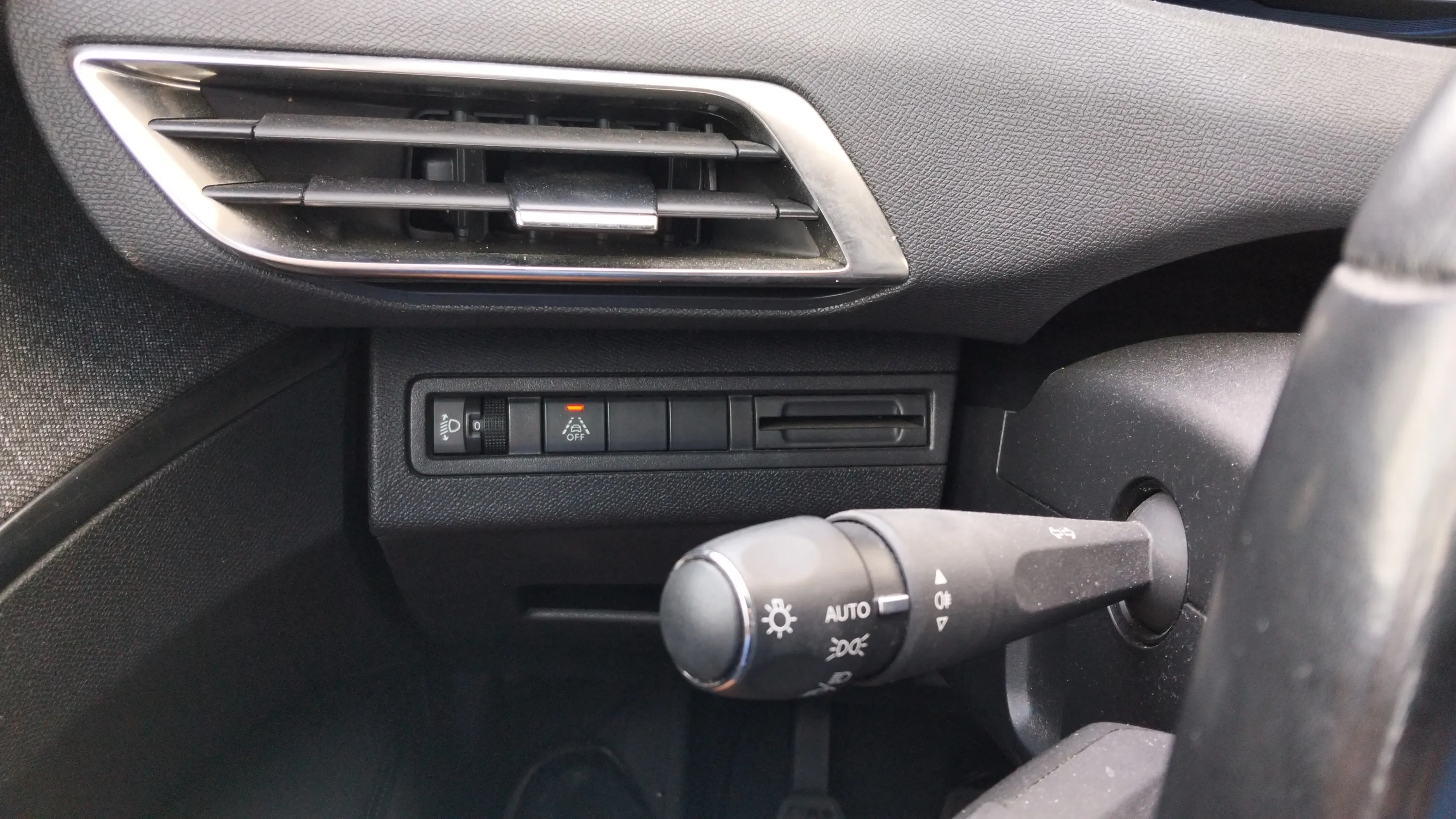 Peugeot 3008 1.2 PureTech Allure Pack - foto 25
