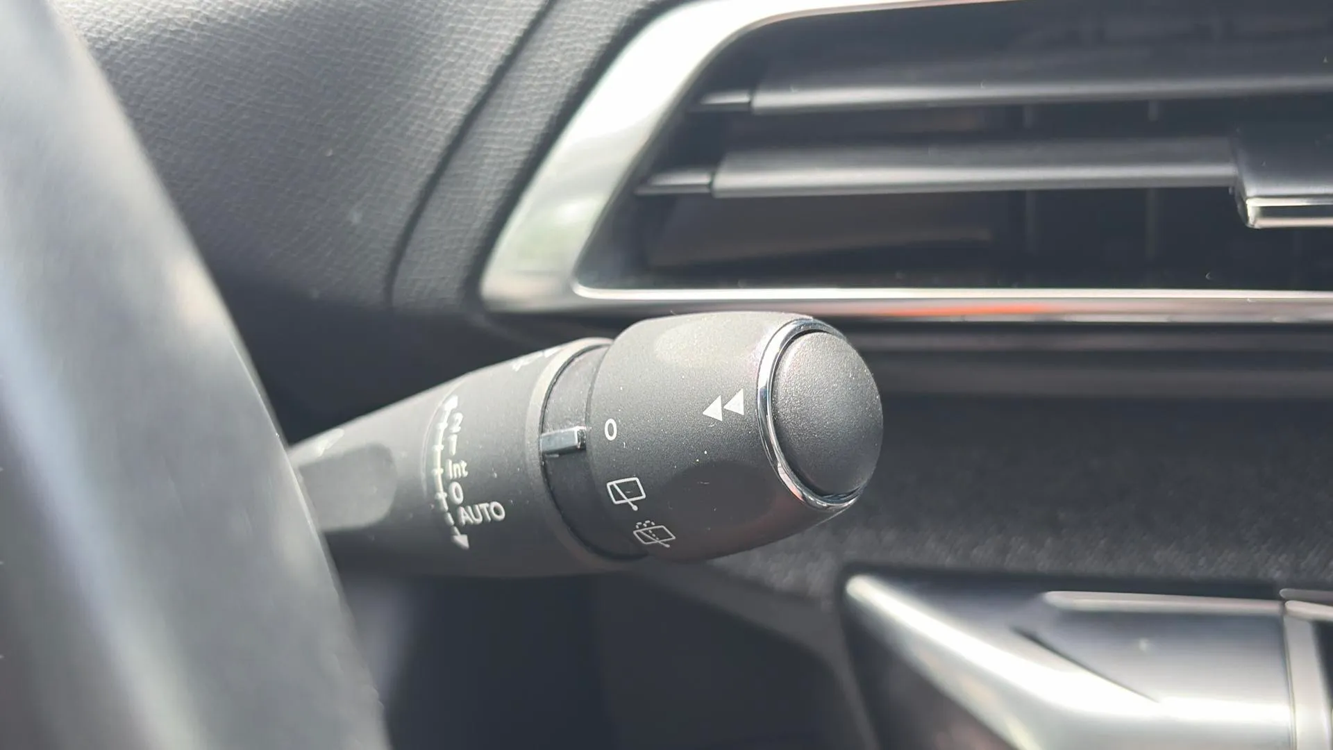 Peugeot 3008 1.2 PureTech Allure Pack EAT8 - foto 19