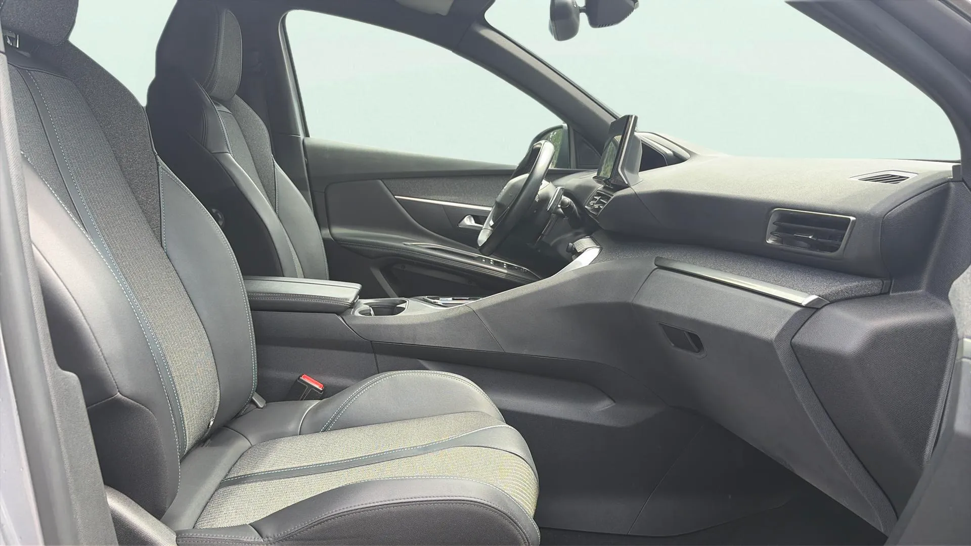 Peugeot 3008 1.2 PureTech Allure Pack EAT8 - foto 12