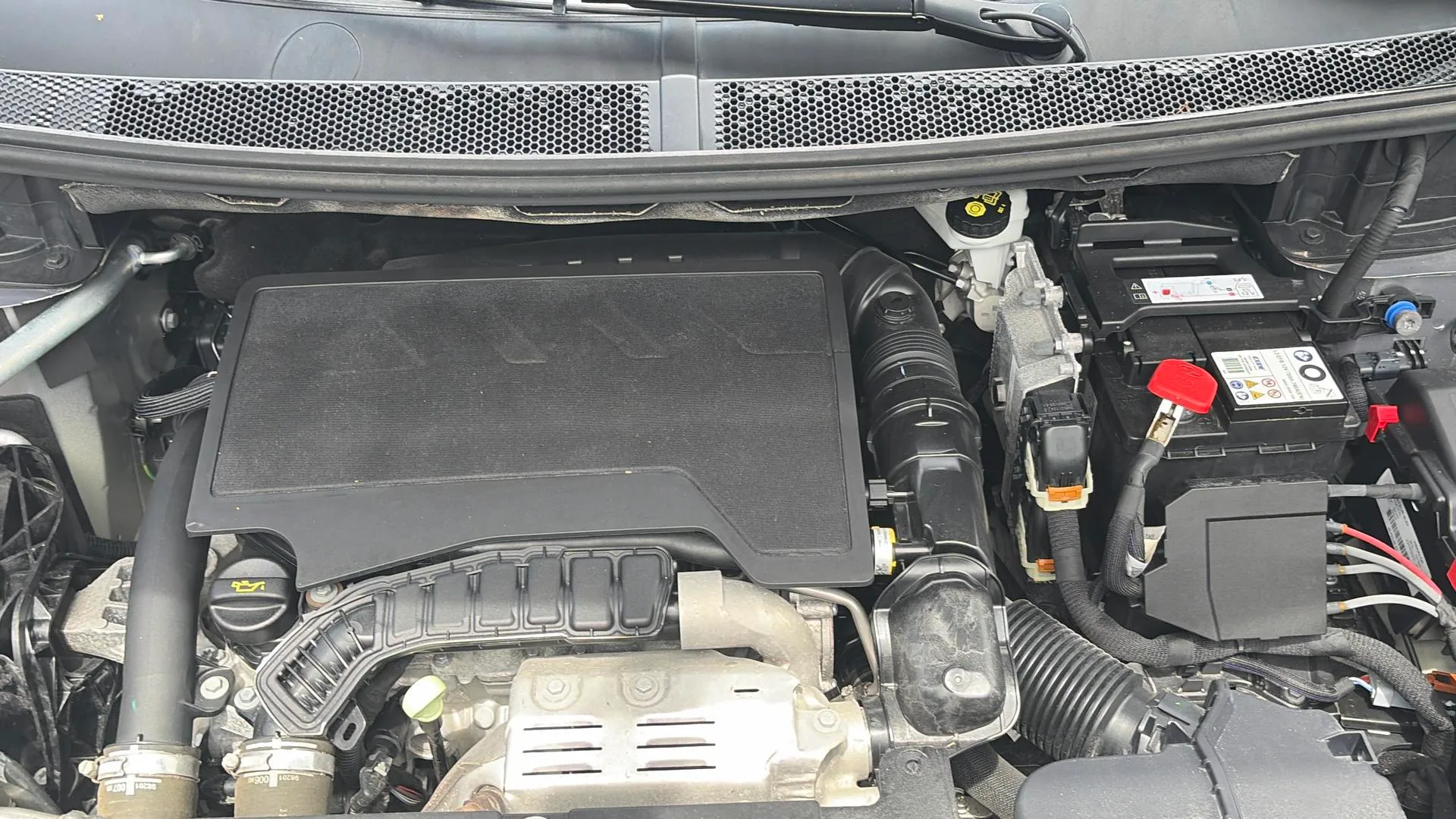 Peugeot 3008 1.2 PureTech Allure Pack EAT8 - foto 23