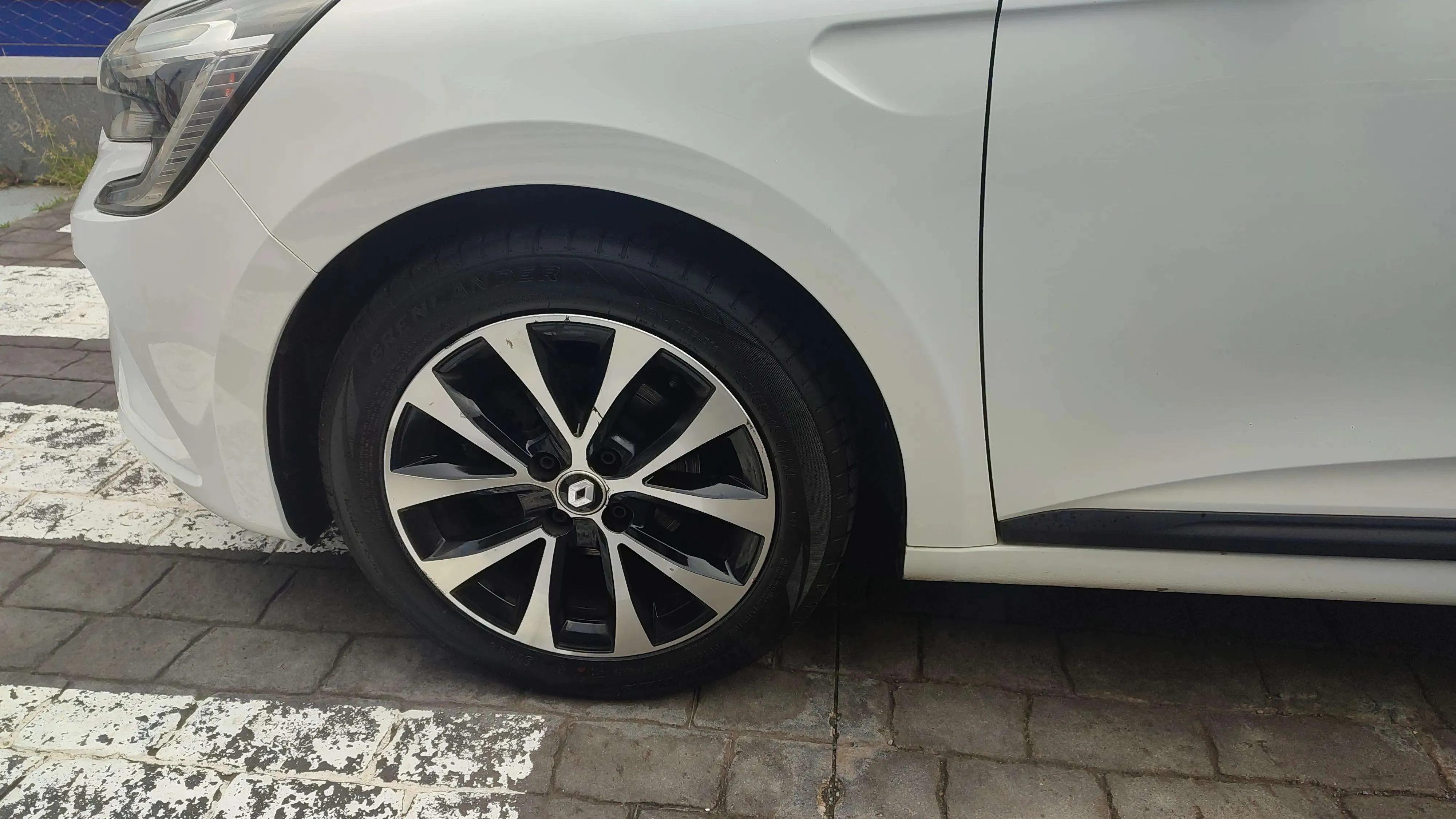 Renault Clio Business TCe - foto 19