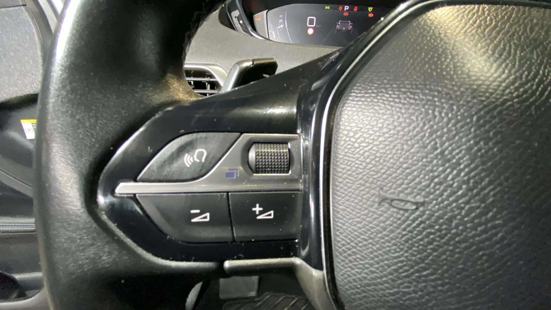 Peugeot 3008 1.2 PureTech Allure Pack EAT8 - foto 26