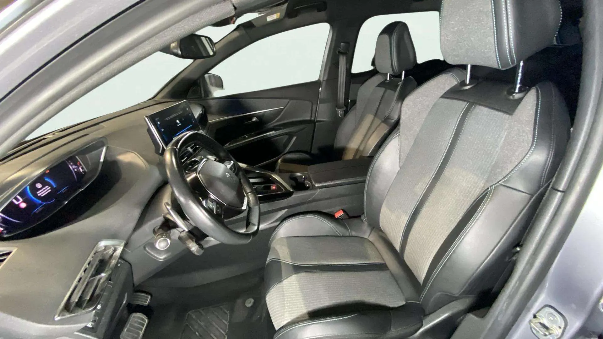 Peugeot 3008 1.2 PureTech Allure Pack EAT8 - foto 17