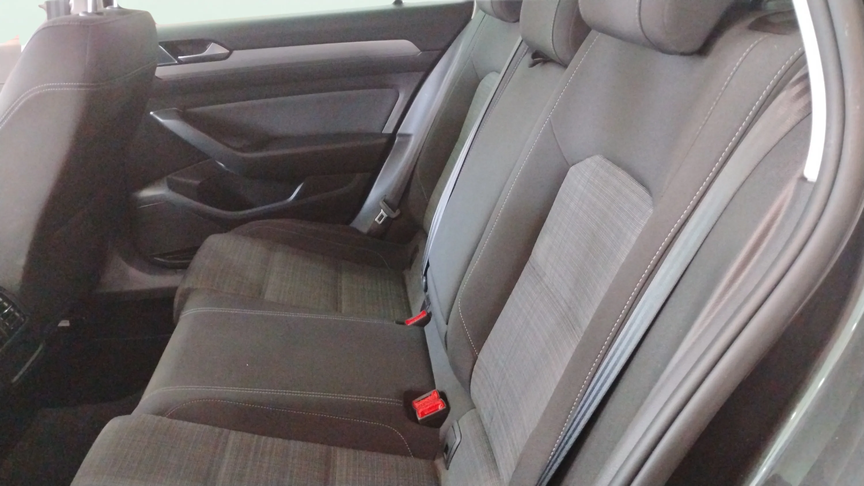 Volkswagen Passat Variant R-Line 2.0 TDI DSG - foto 16