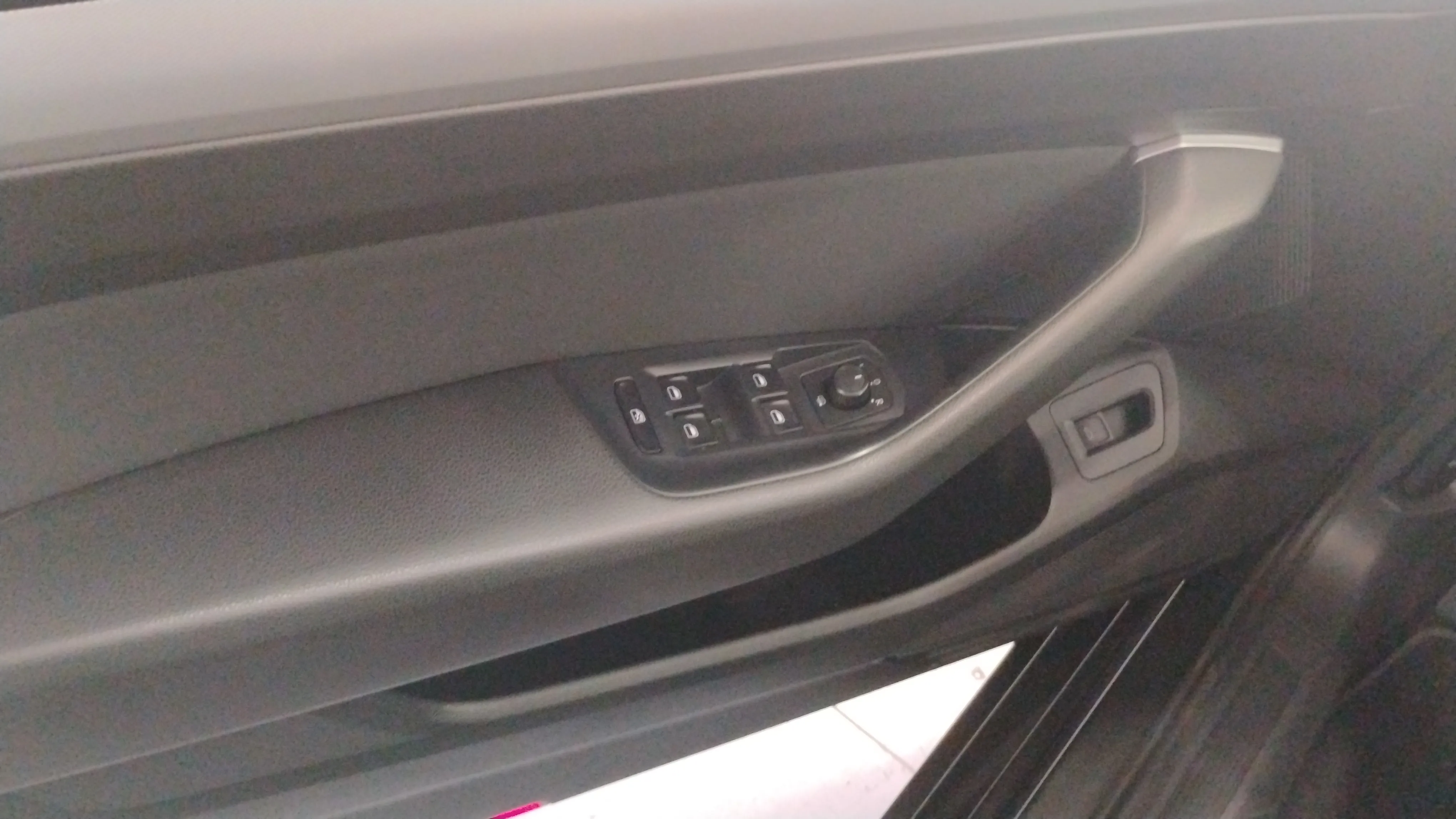 Volkswagen Passat Variant R-Line 2.0 TDI DSG - foto 18