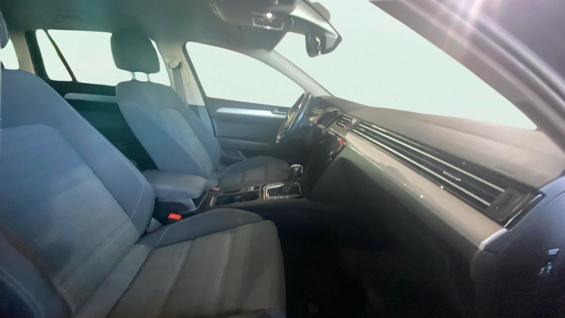 Volkswagen Passat Variant R-Line 2.0 TDI DSG - foto 14