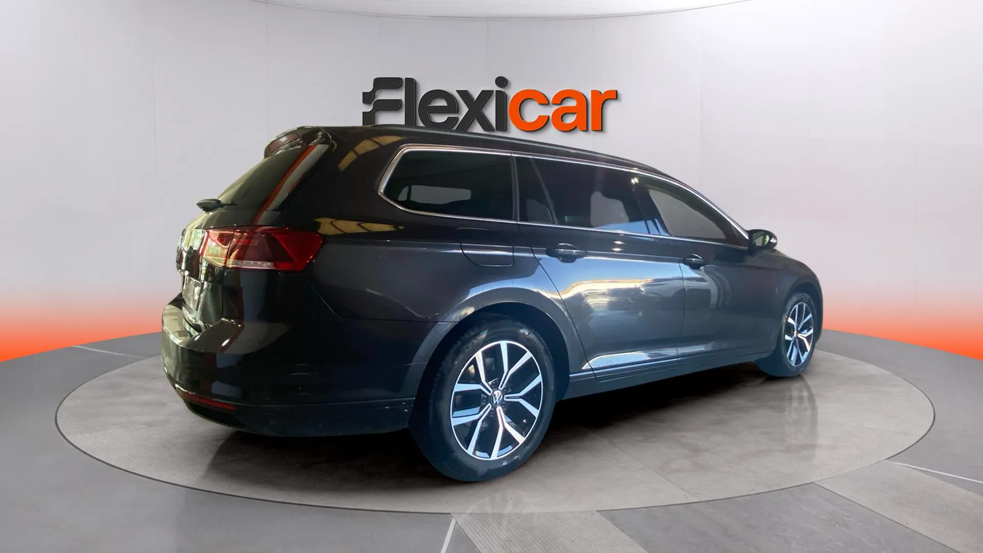 Volkswagen Passat Variant R-Line 2.0 TDI DSG - foto 7