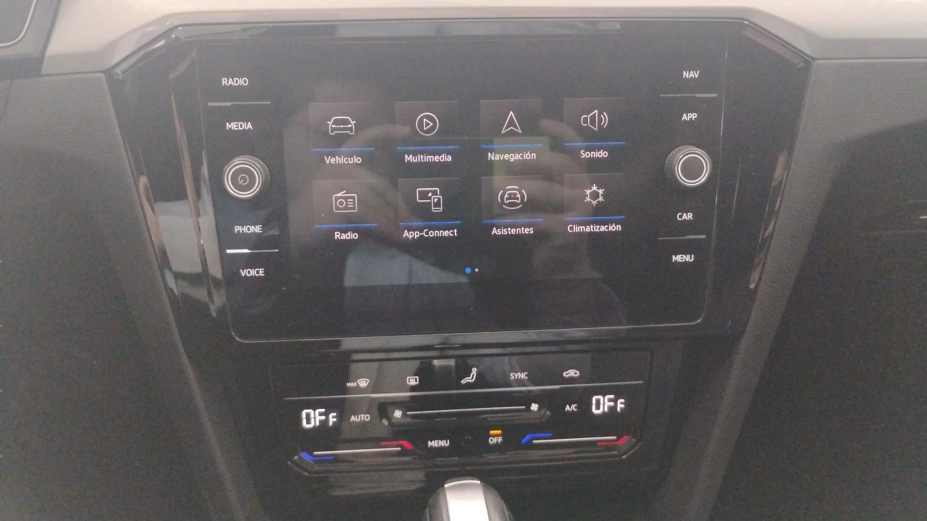 Volkswagen Passat Variant R-Line 2.0 TDI DSG - foto 27