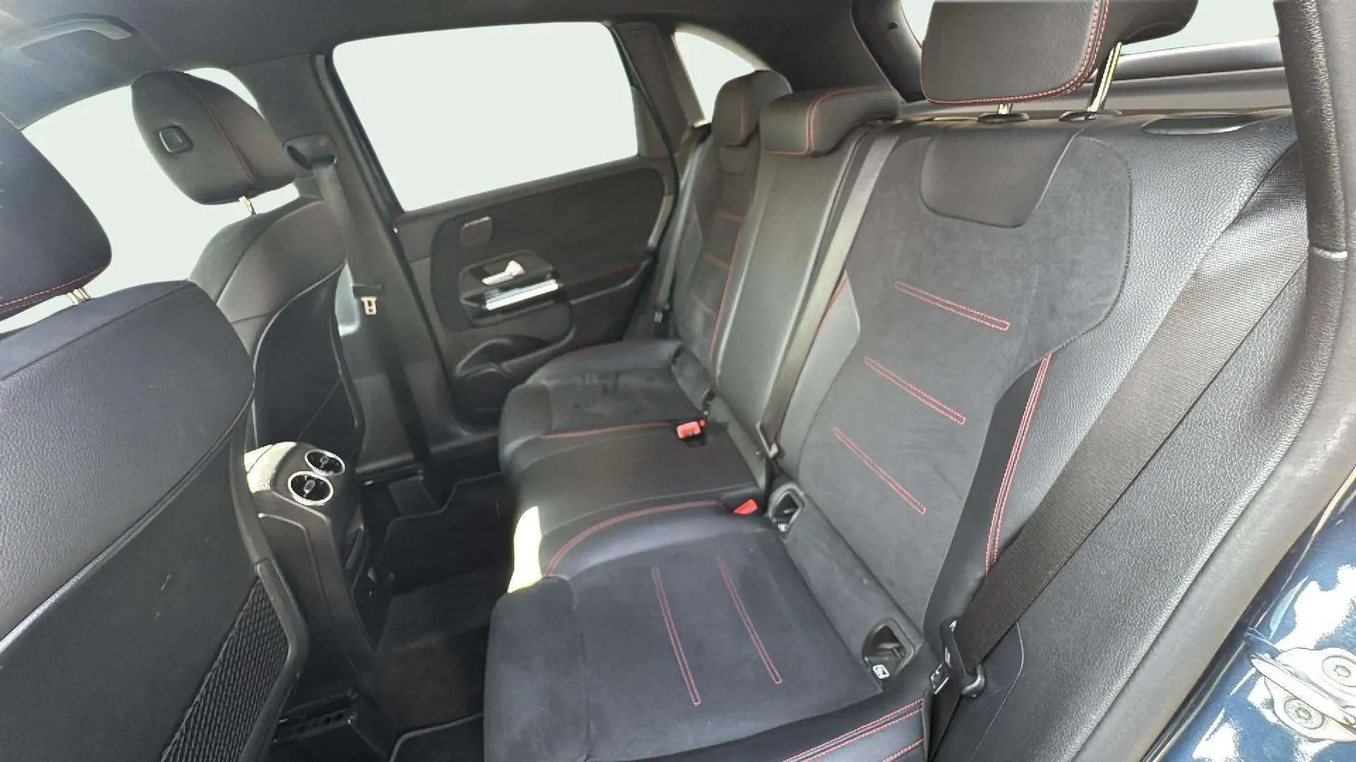 Mercedes-Benz Clase B B 200 d - foto 14