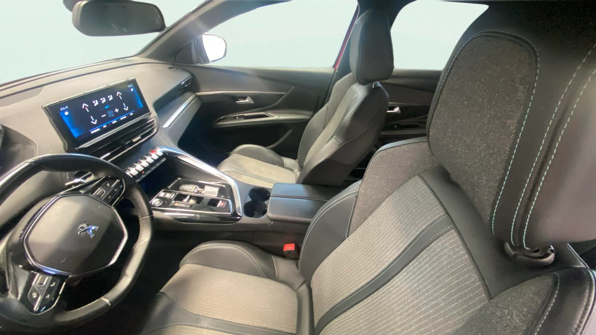 Peugeot 3008 1.2 PureTech Allure Pack EAT8 - foto 9