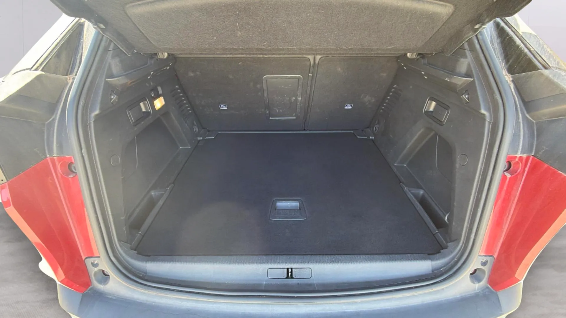 Peugeot 3008 1.2 PureTech Allure Pack EAT8 - foto 20