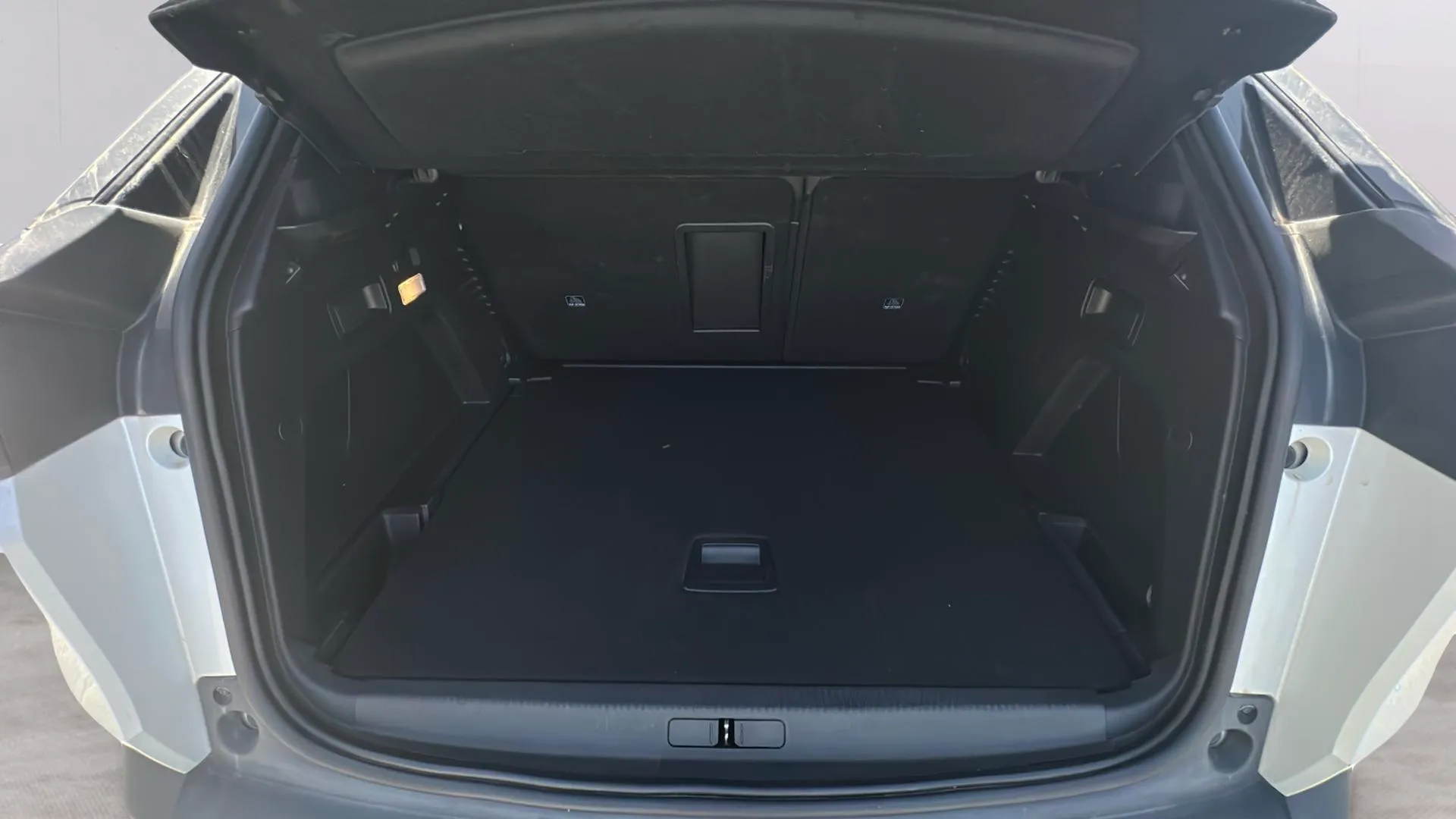 Peugeot 3008 1.2 PureTech Allure Pack EAT8 - foto 17