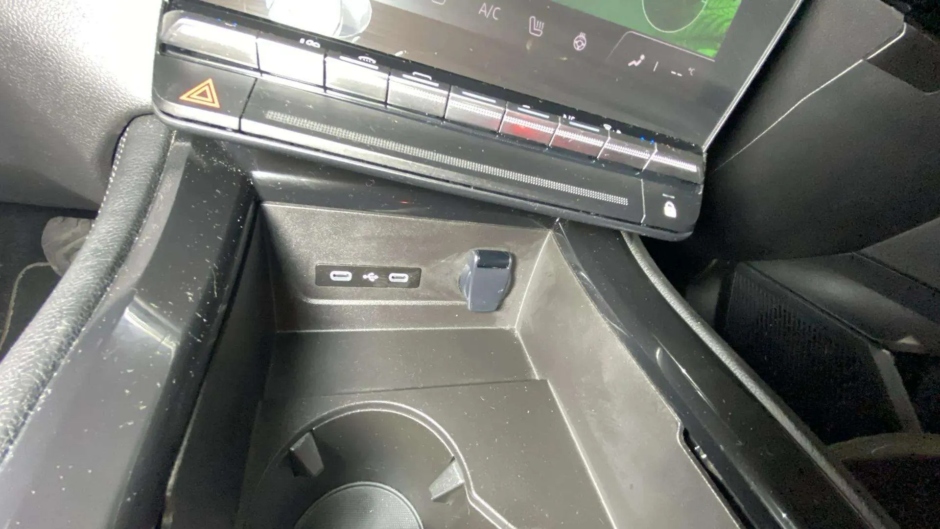 Renault Austral Iconic E-Tech Full Hybrid - foto 29