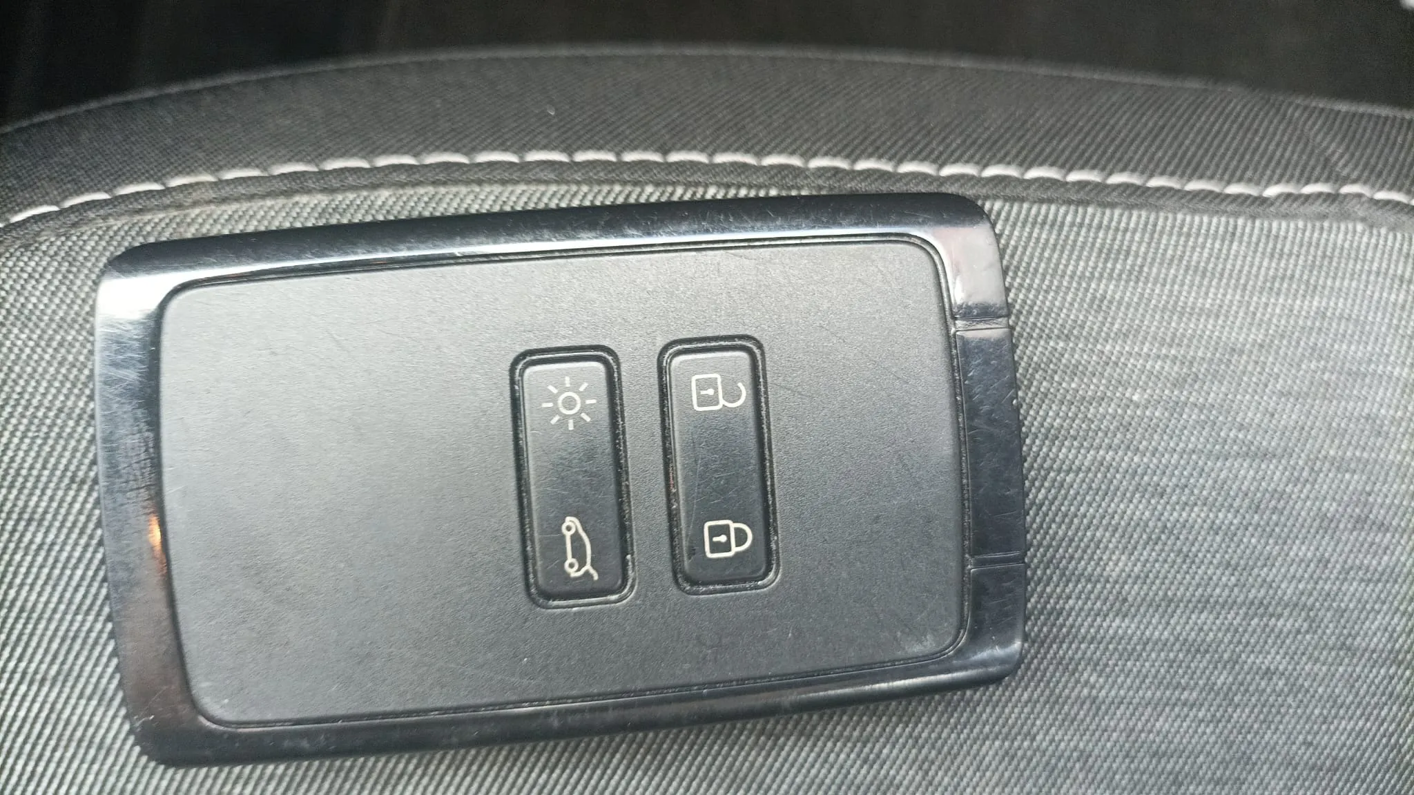 Renault Captur E-Tech engineered HEV - foto 24