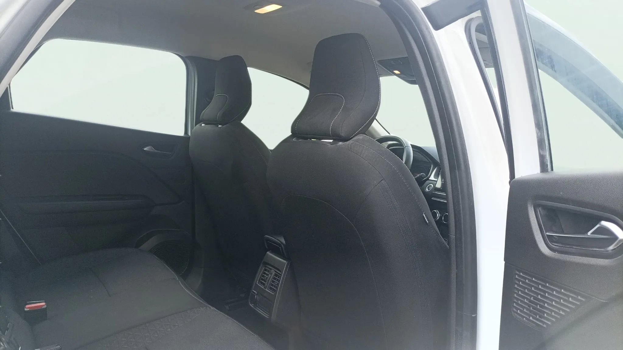 Renault Captur E-Tech engineered HEV - foto 22