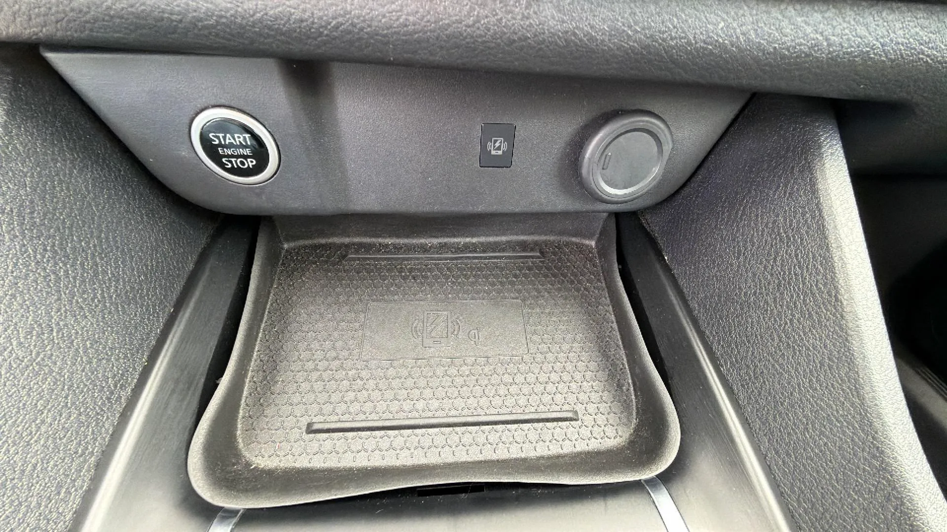 Nissan Qashqai DIG-T mHEV 4x2 Acenta - foto 30