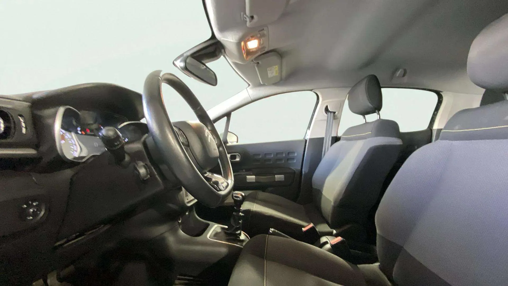 Citroën C3 PureTech Shine - foto 13