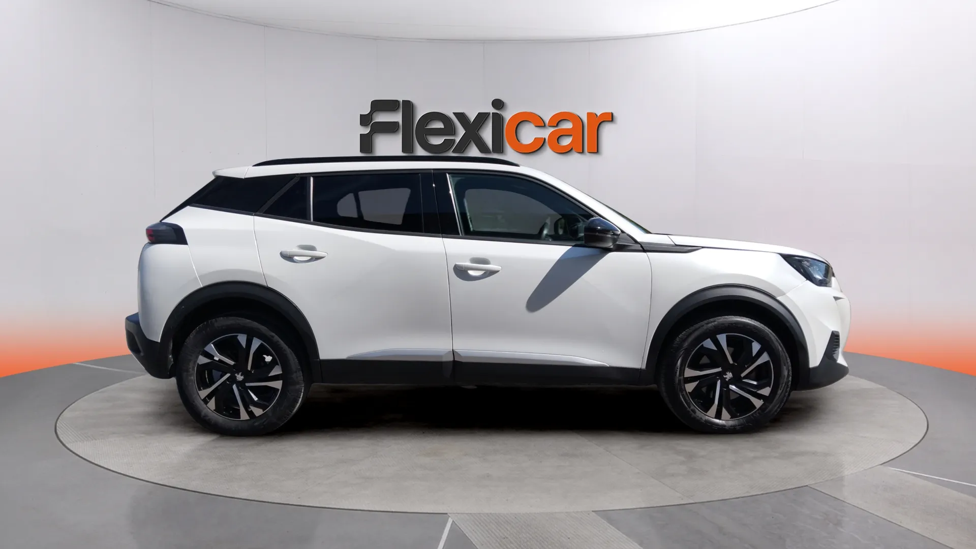 Peugeot 2008 Allure Pack BlueHDi 130 EAT8 - foto 8