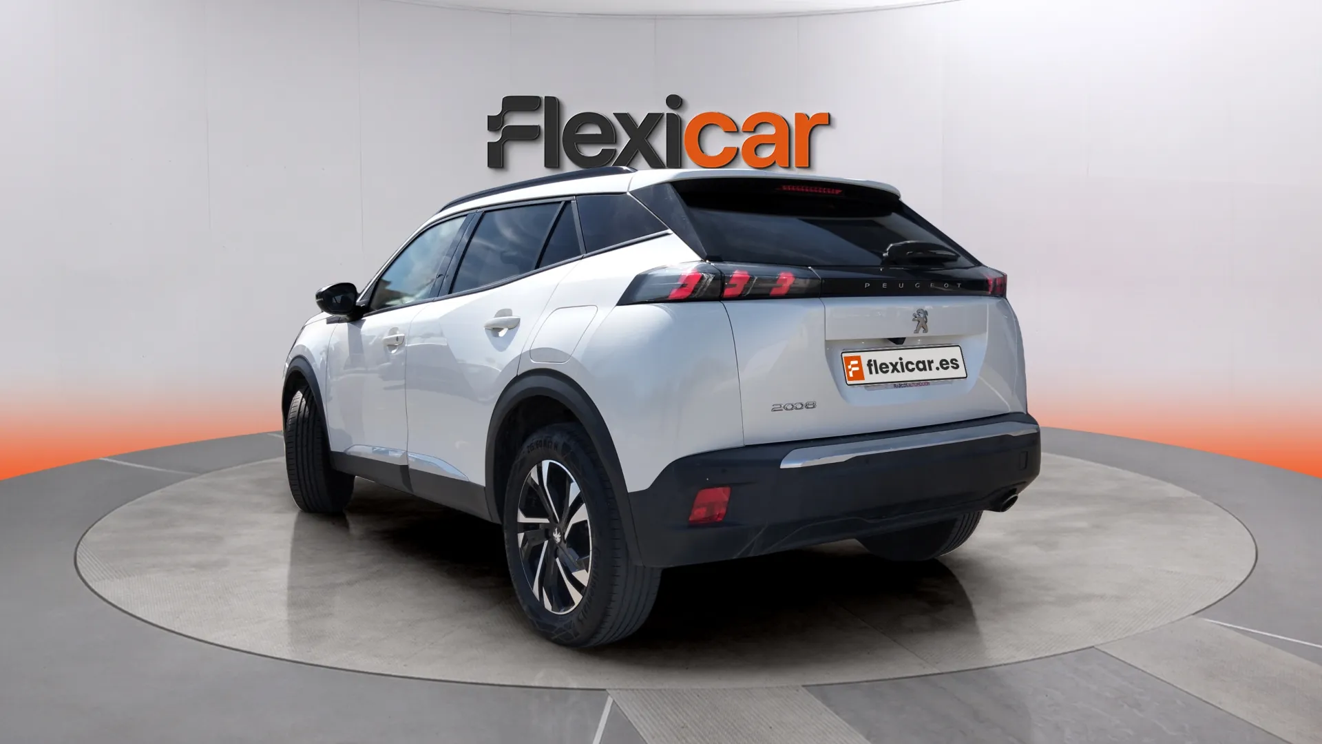 Peugeot 2008 Allure Pack BlueHDi 130 EAT8 - foto 5