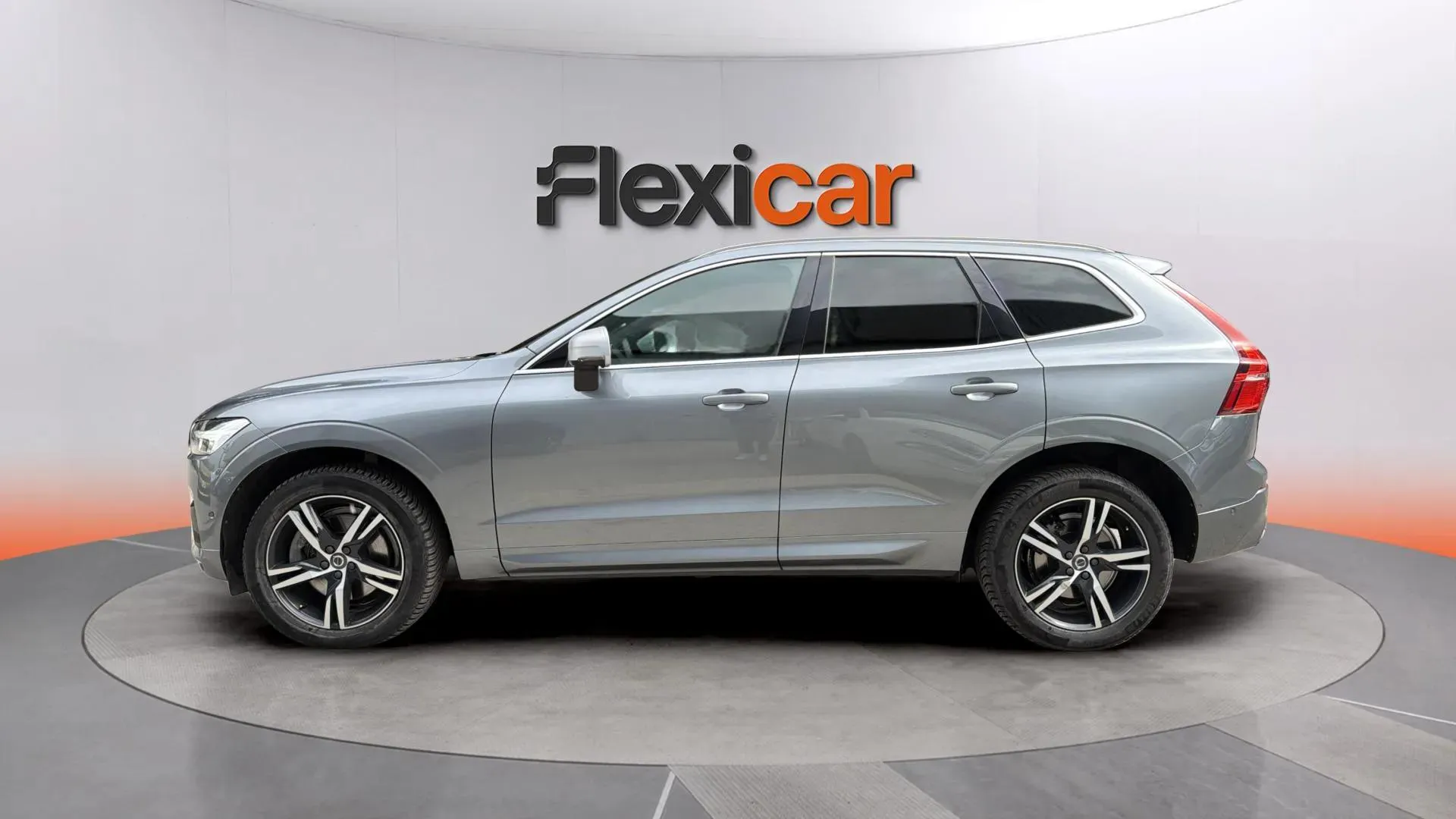 Volvo XC60 2.0 D4 R-Design - foto 4