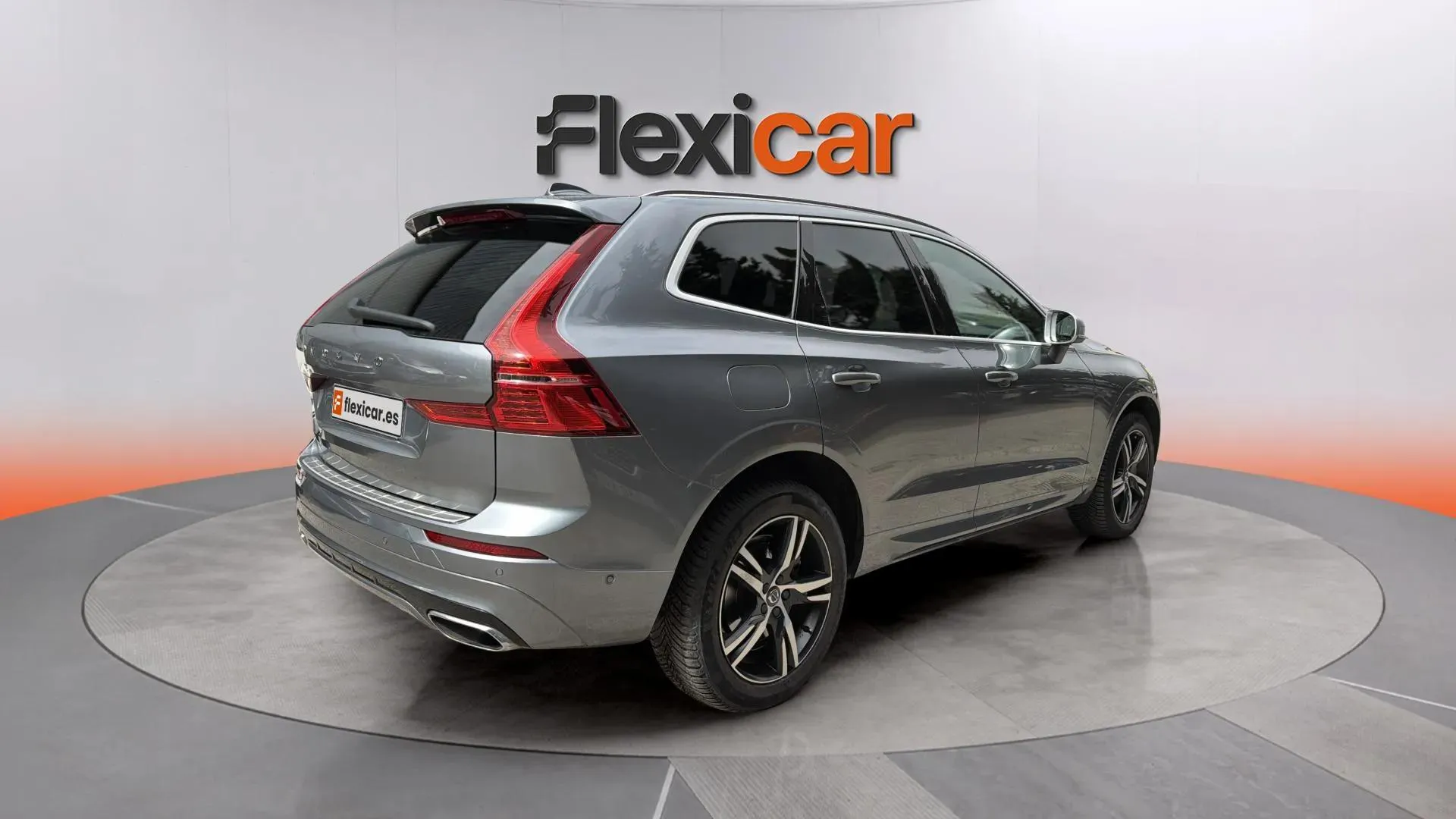 Volvo XC60 2.0 D4 R-Design - foto 8