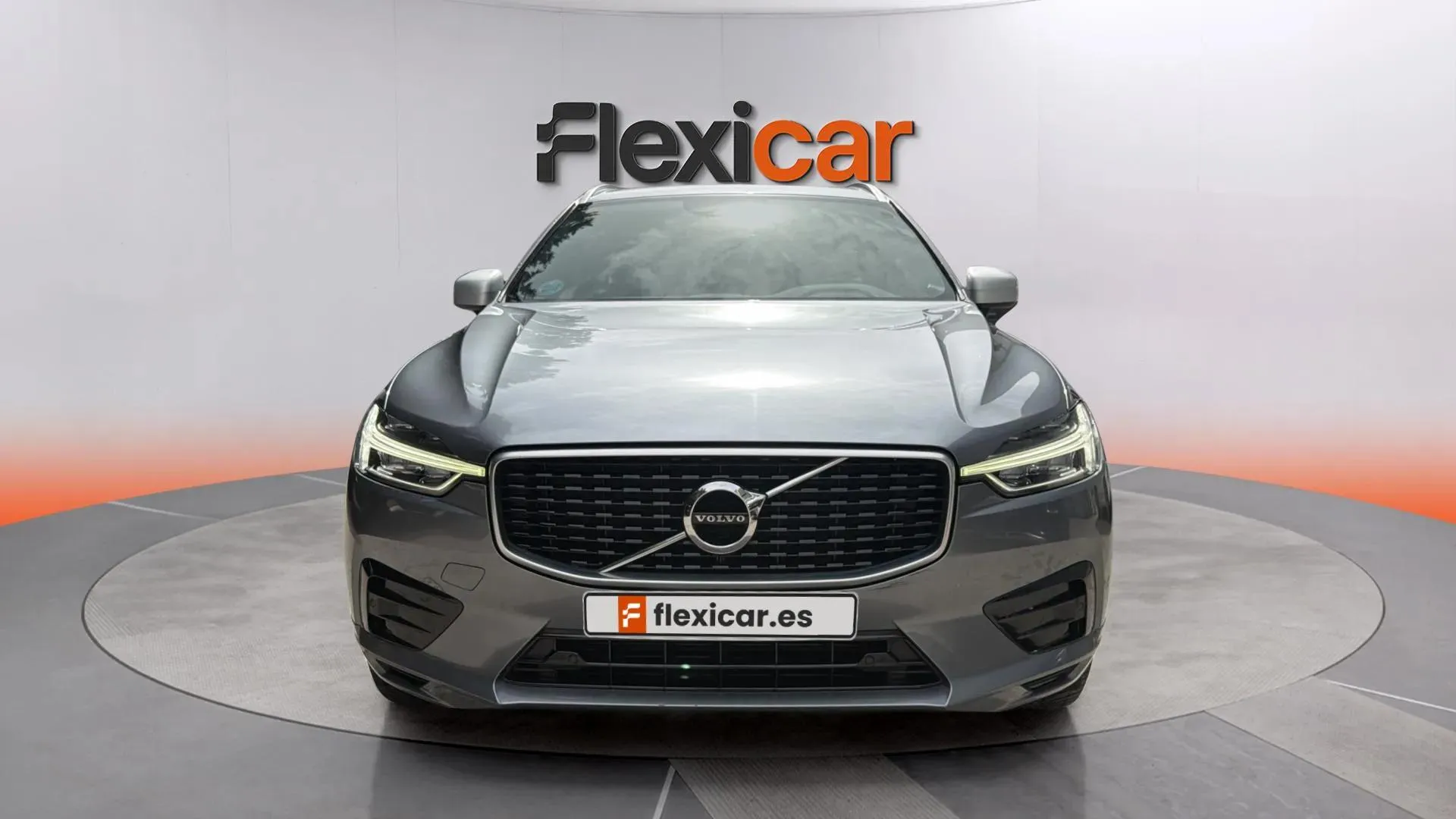 Volvo XC60 2.0 D4 R-Design - foto 2