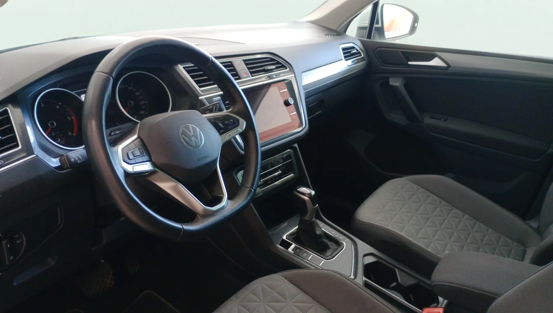 Volkswagen Tiguan Life 2.0 TDI DSG - foto 7