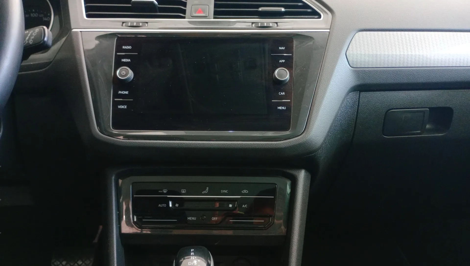 Volkswagen Tiguan Life 2.0 TDI DSG - foto 11
