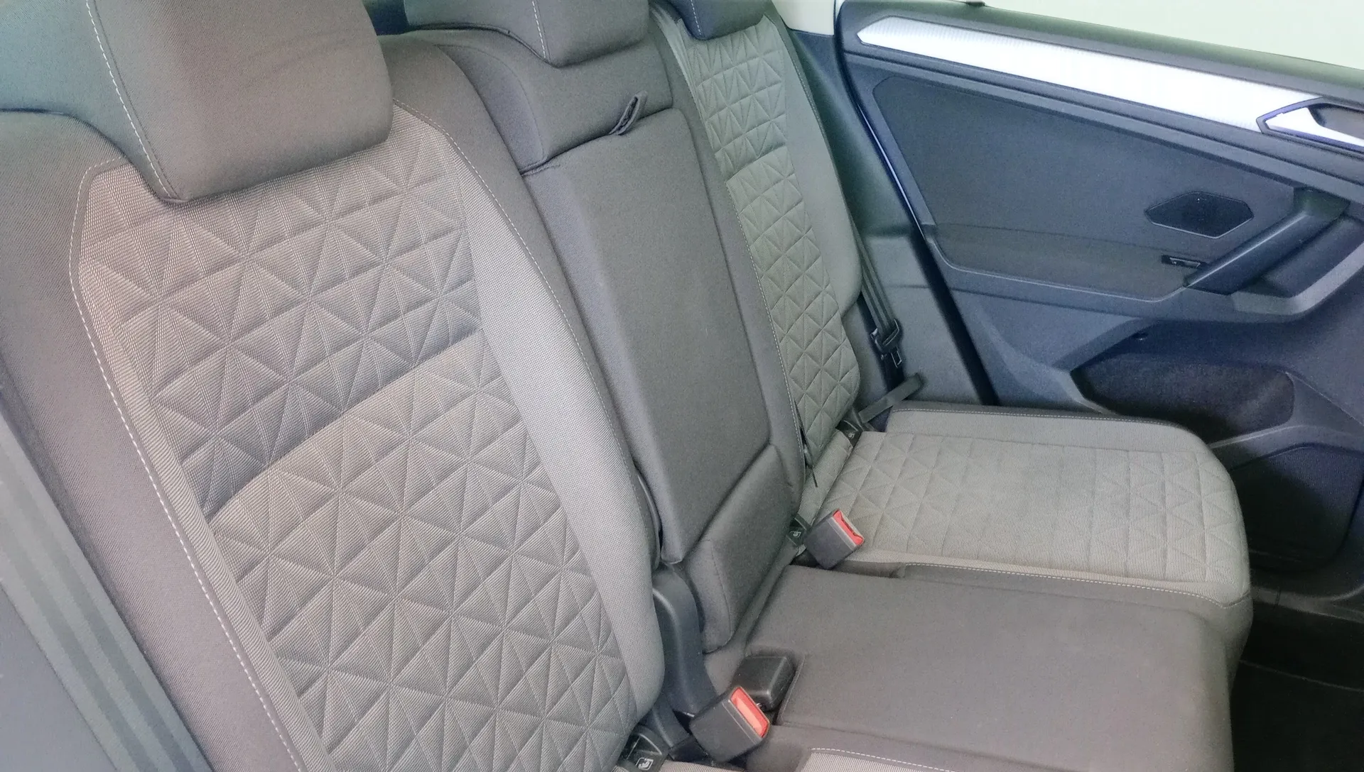 Volkswagen Tiguan Life 2.0 TDI DSG - foto 9
