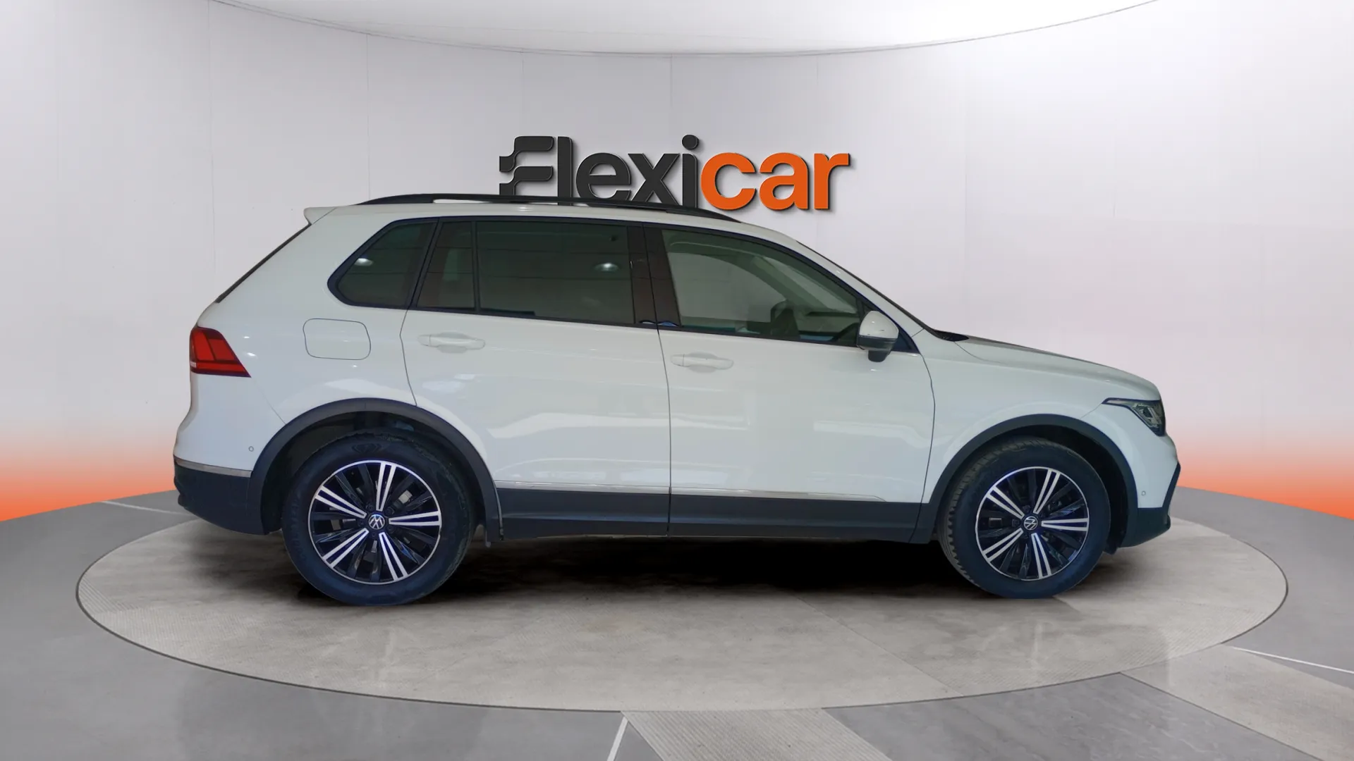 Volkswagen Tiguan Life 2.0 TDI DSG - foto 3