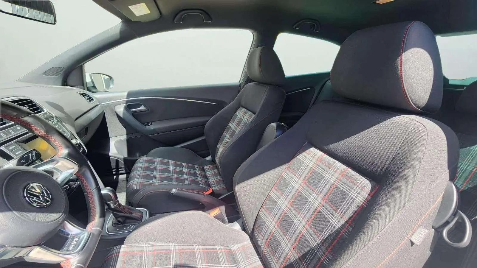 Volkswagen Polo GTI 1.8 TSI DSG - foto 19