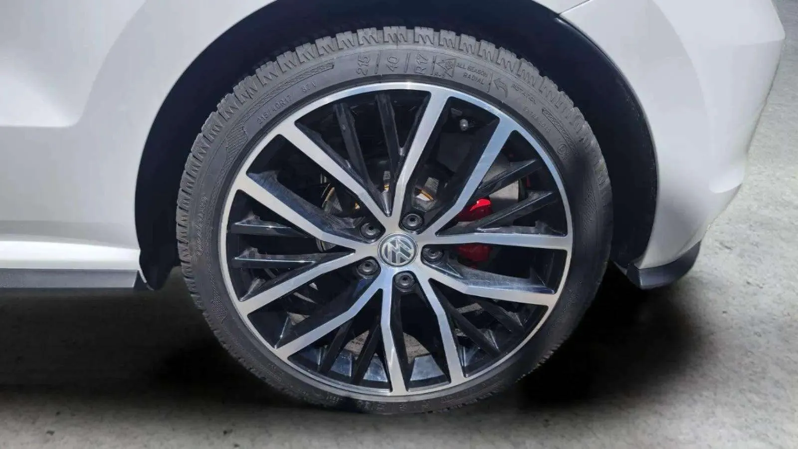 Volkswagen Polo GTI 1.8 TSI DSG - foto 24