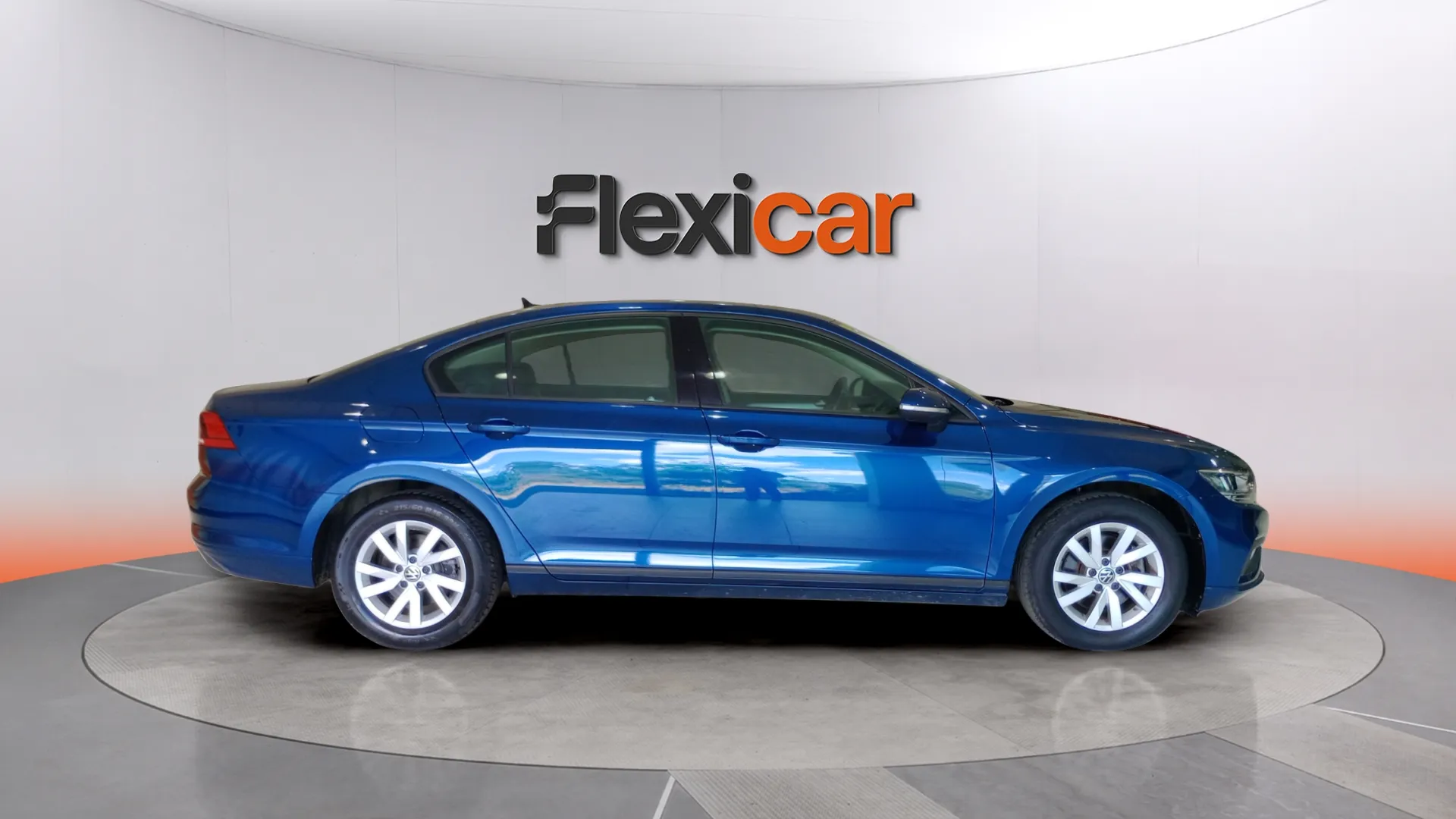 Volkswagen Passat Business 1.6 TDI DSG - foto 3