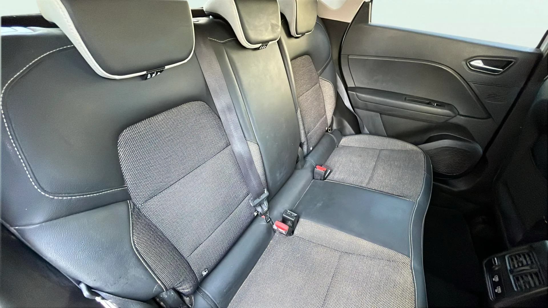 Renault Captur Intens E-Tech Híbrido - foto 18