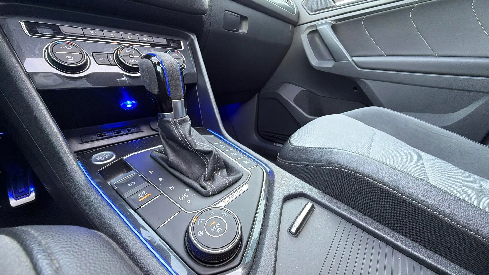 Volkswagen Tiguan Sport 2.0 TDI 4Motion DSG - foto 13
