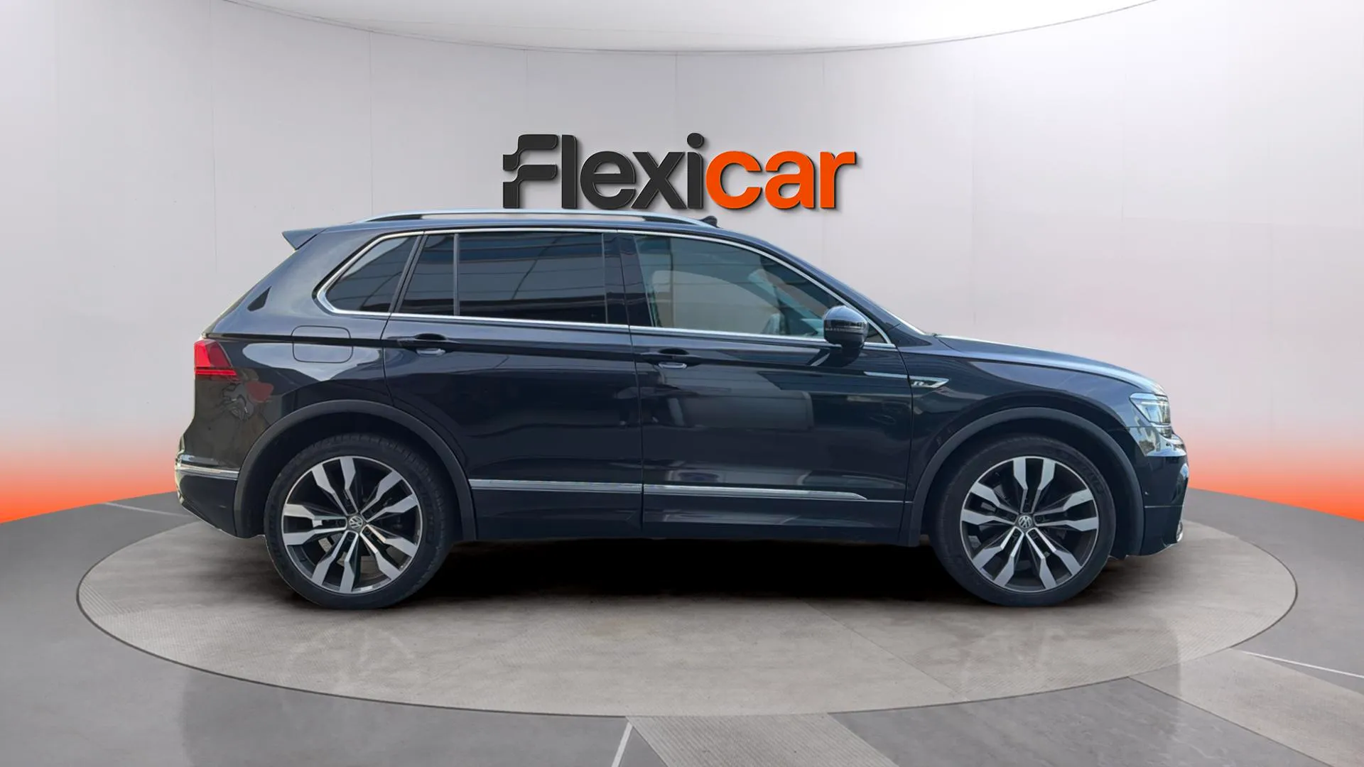 Volkswagen Tiguan Sport 2.0 TDI 4Motion DSG - foto 8