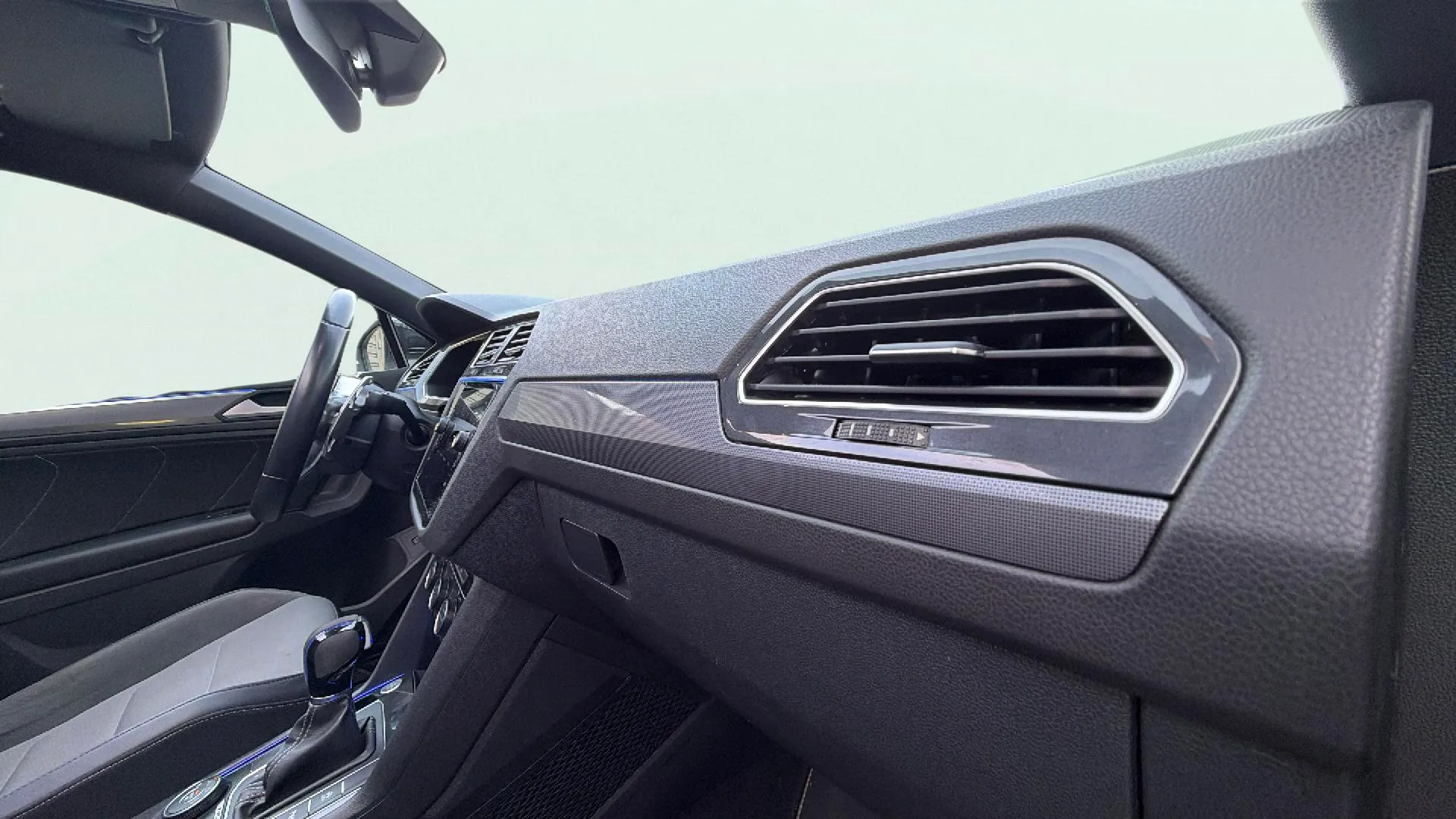 Volkswagen Tiguan Sport 2.0 TDI 4Motion DSG - foto 21