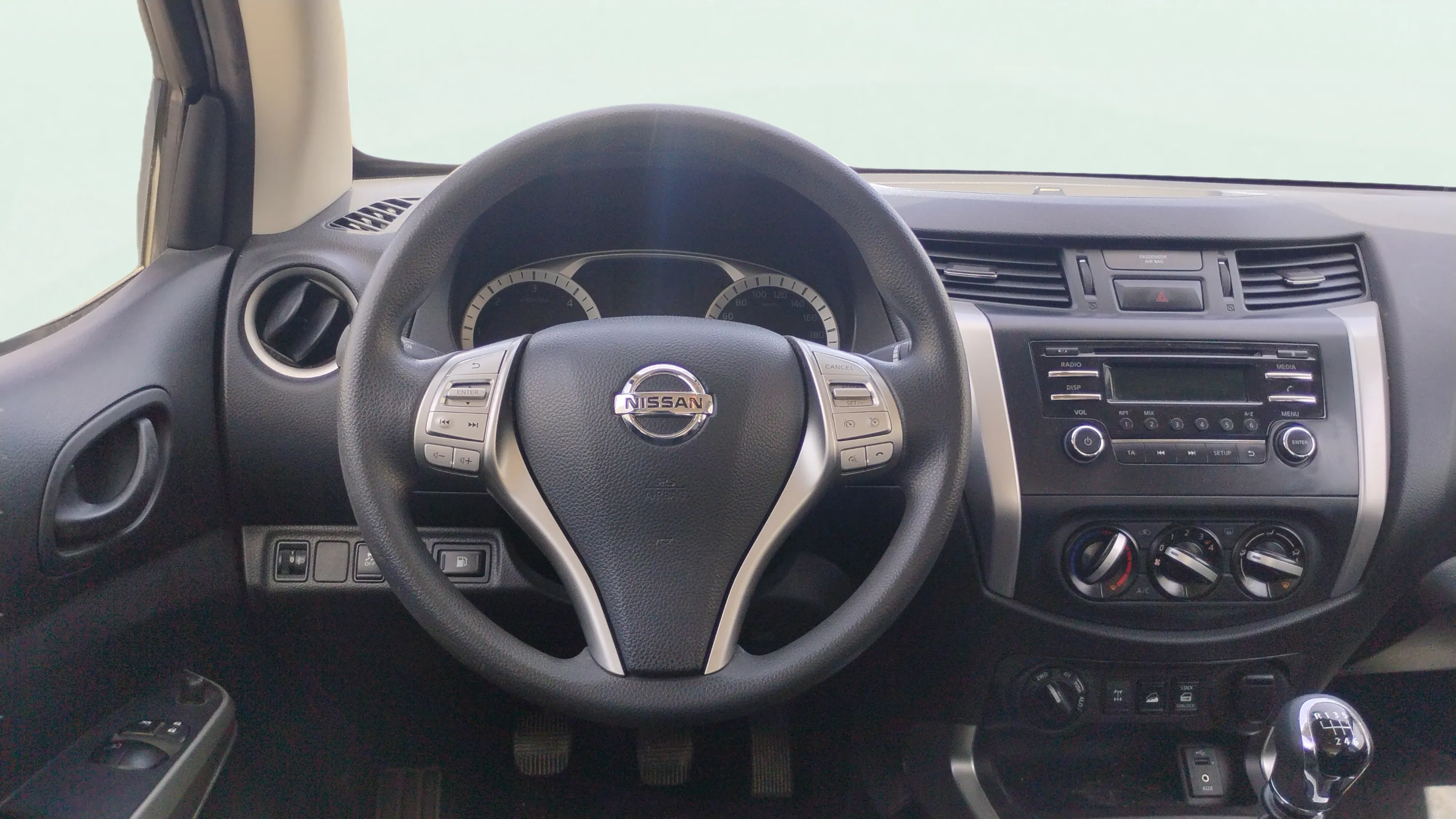 Nissan Navara - foto 8
