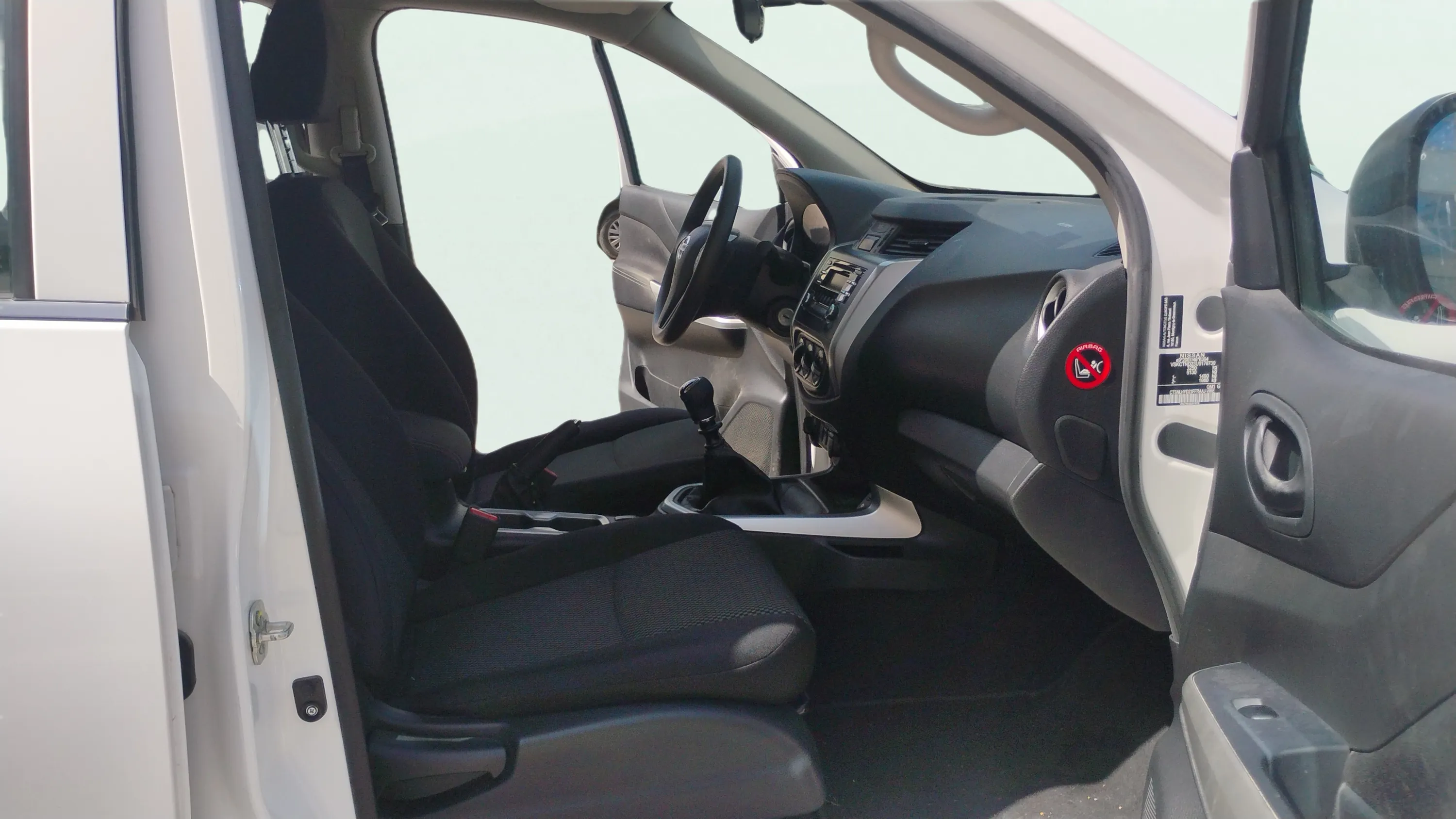 Nissan Navara - foto 11