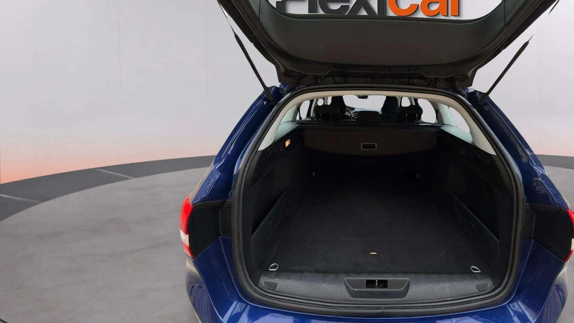 Peugeot 308 SW Access BlueHDi - foto 12