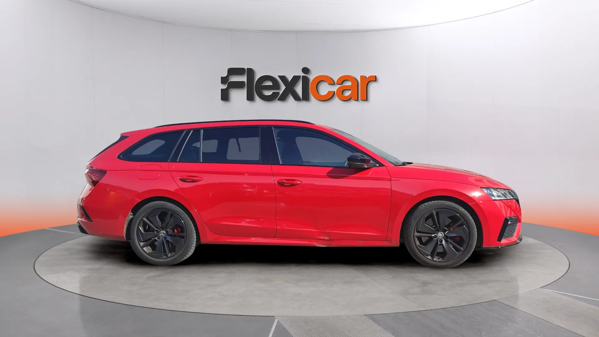 Škoda Octavia Combi 2.0 TSI DSG RS Plus - foto 5