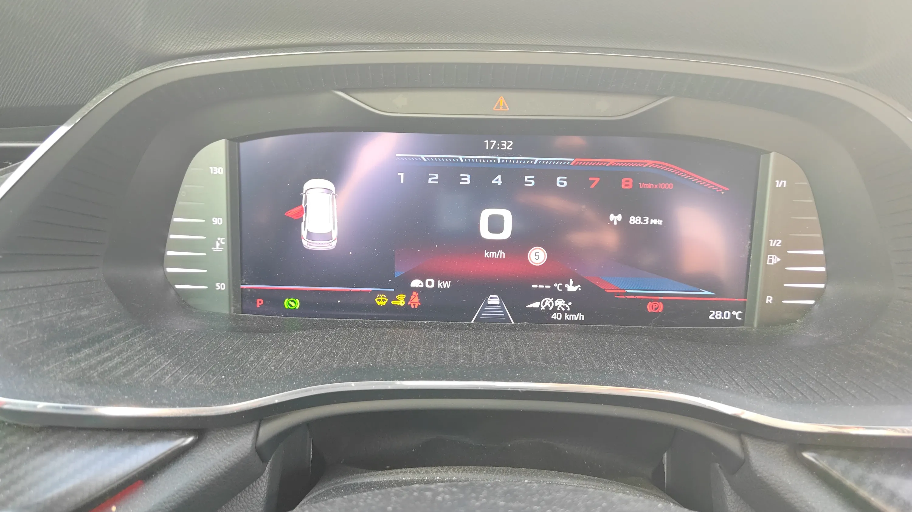 Škoda Octavia Combi 2.0 TSI DSG RS Plus - foto 9
