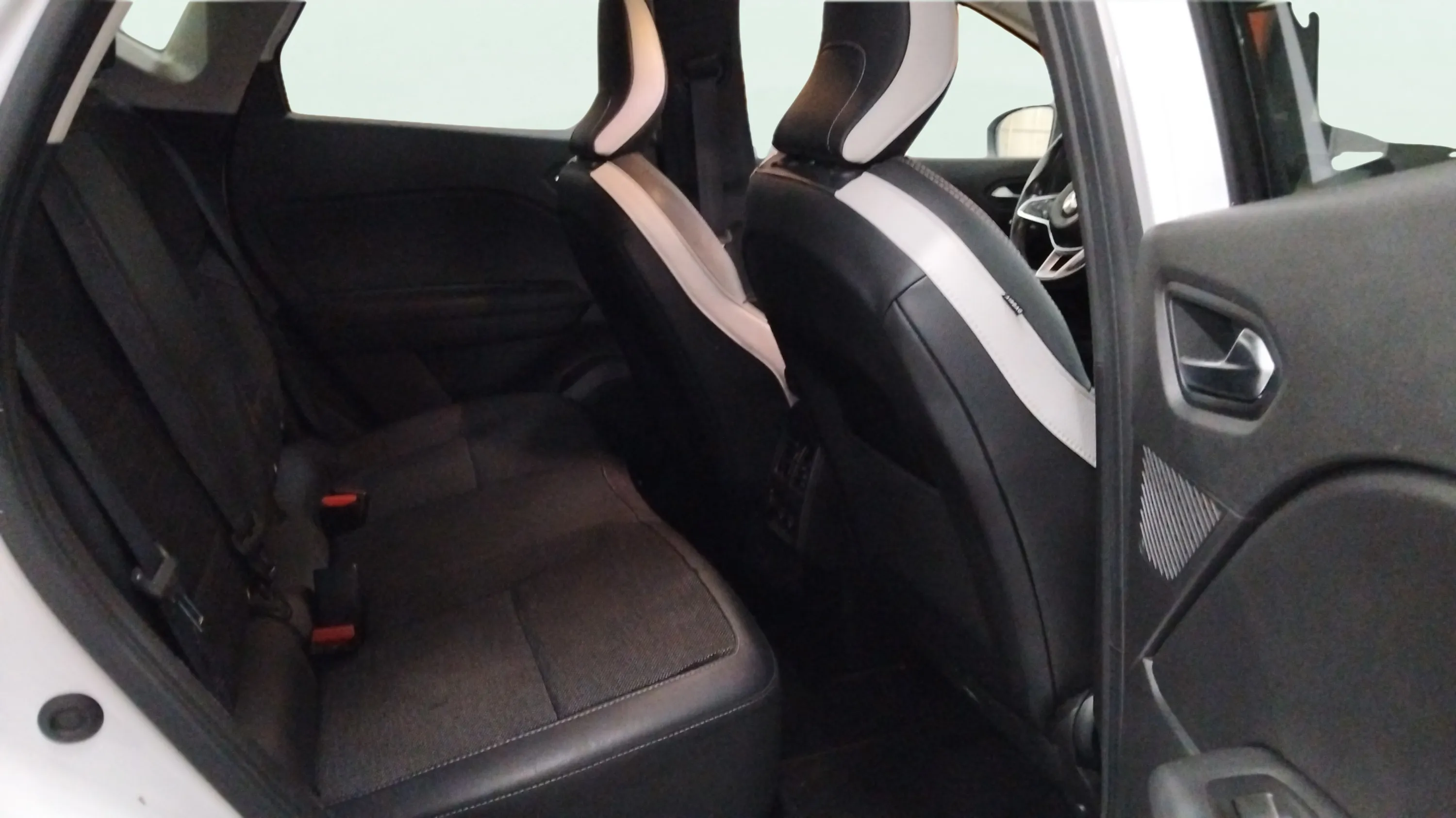 Mitsubishi ASX 130T MHEV Kaiteki DCT - foto 12