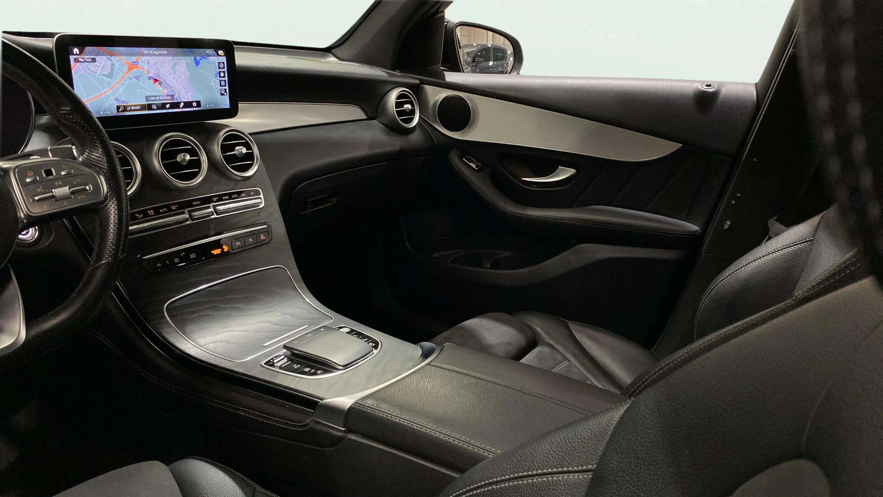 Mercedes-Benz GLC 200 4MATIC - foto 39
