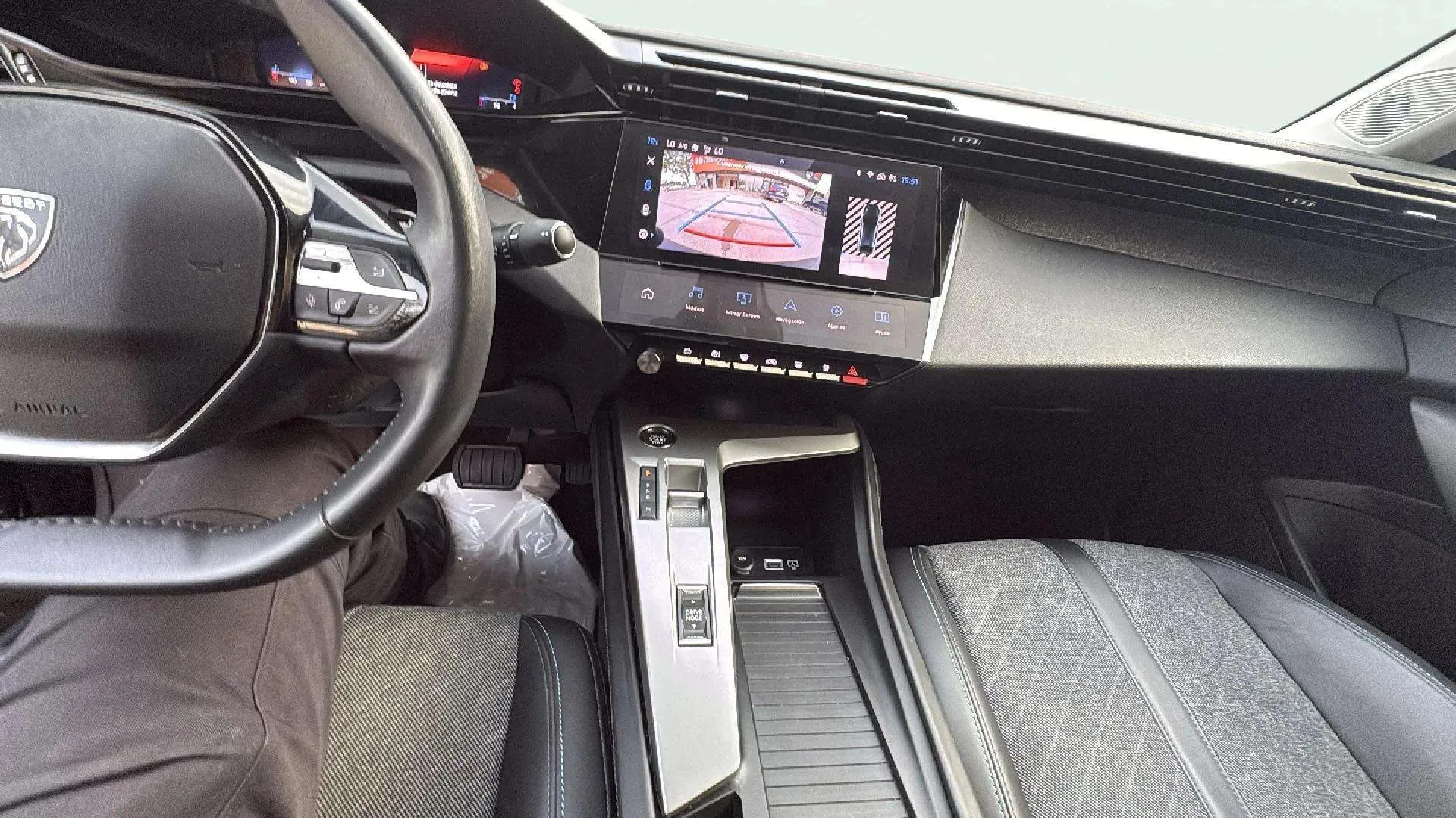 Peugeot 408 Allure Pack PureTech 130 EAT8 - foto 33