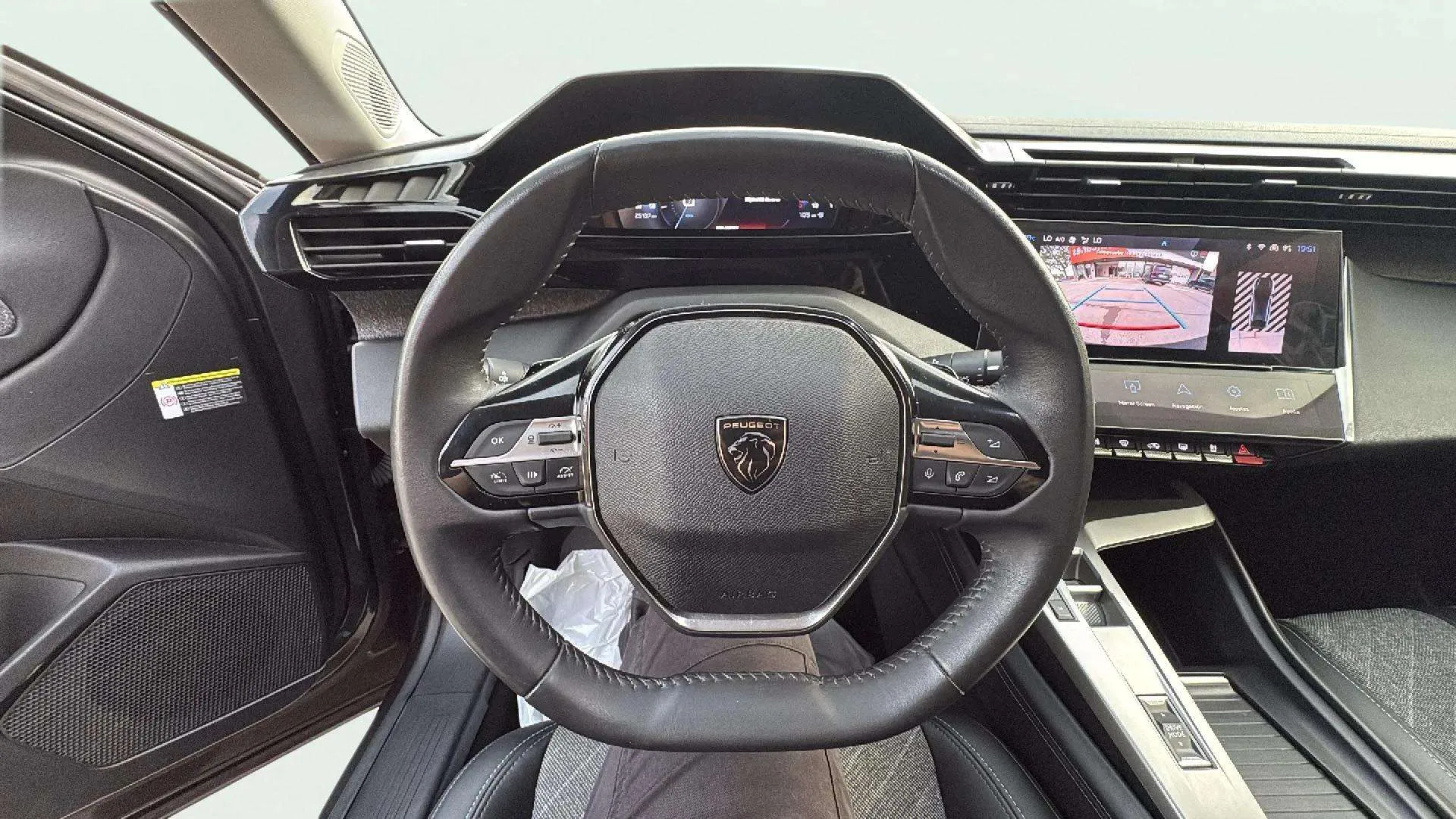Peugeot 408 Allure Pack PureTech 130 EAT8 - foto 16